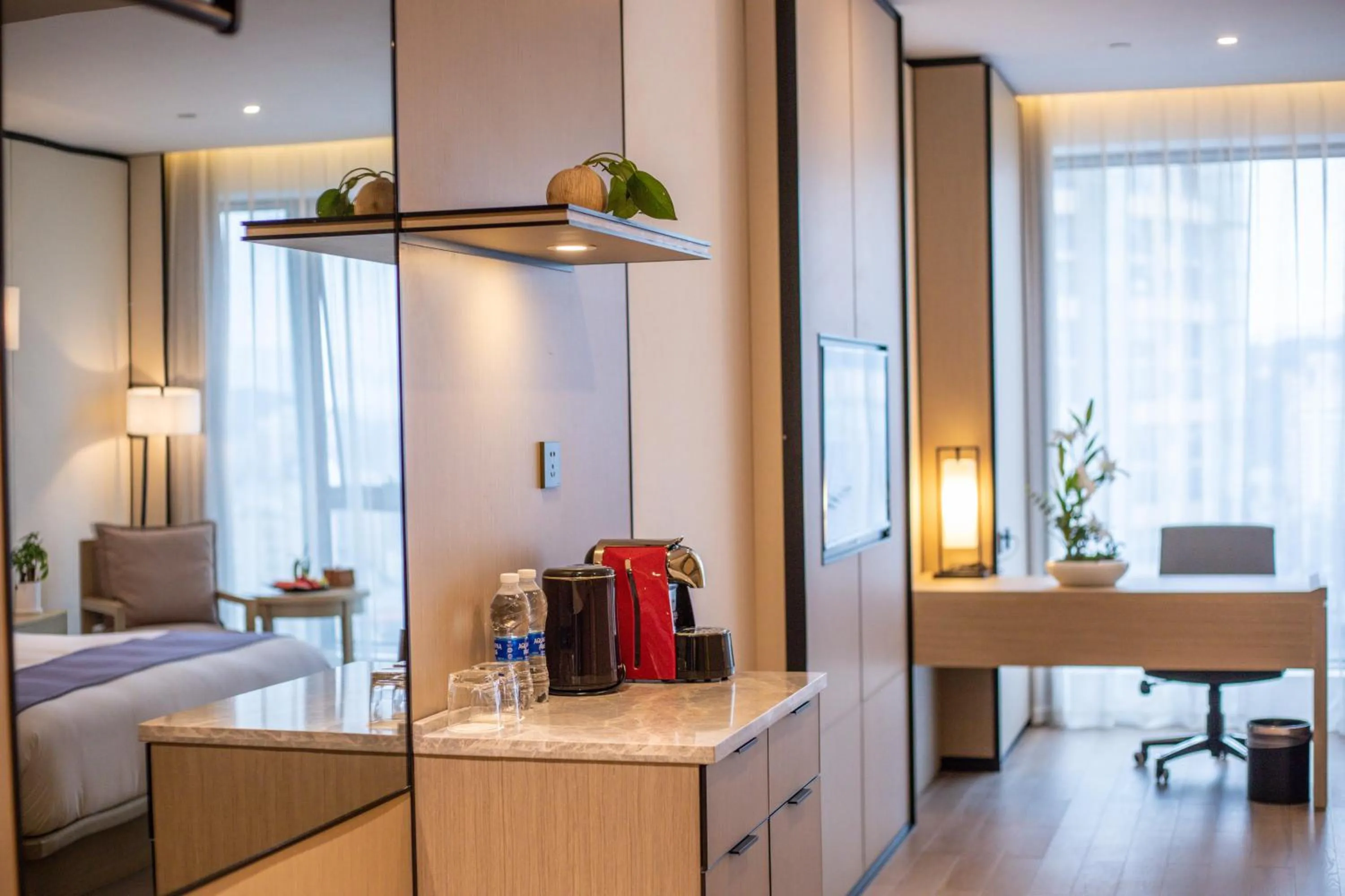 Seating area in SSAW Boutique Hotel Wenzhou Jiushan Lake