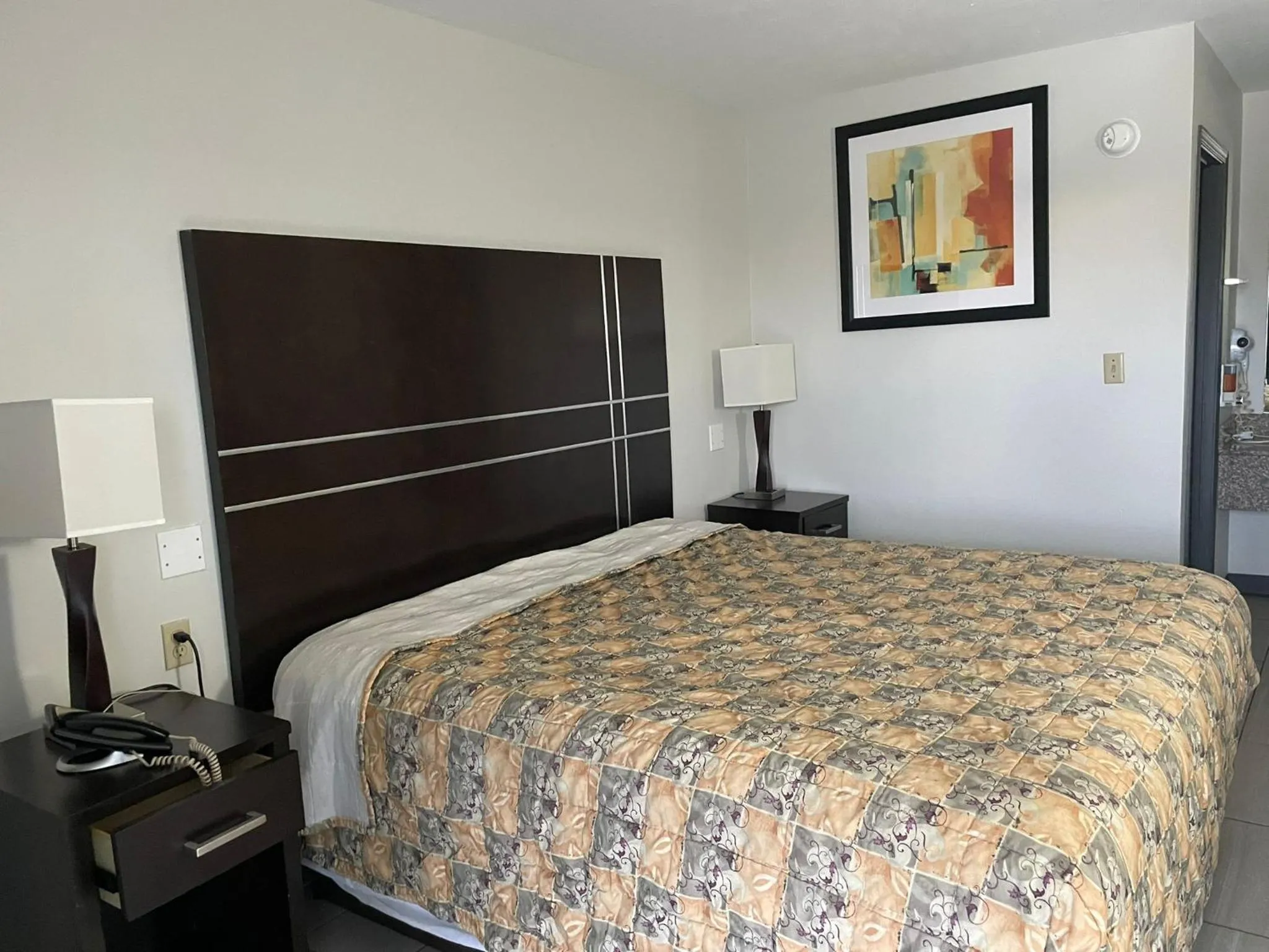 Bed in Deerfield Inn