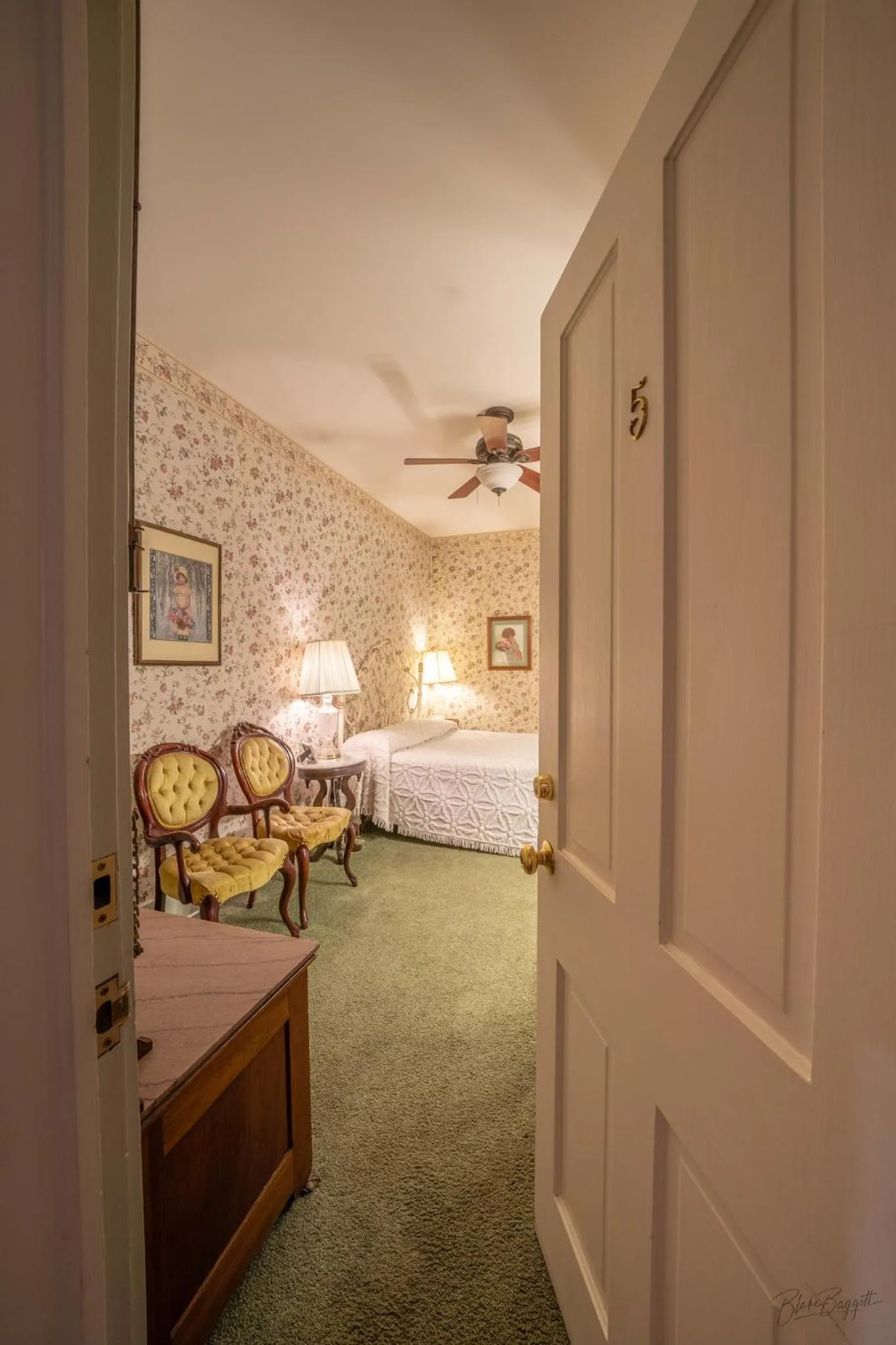 Bed in St. Elmo Hotel