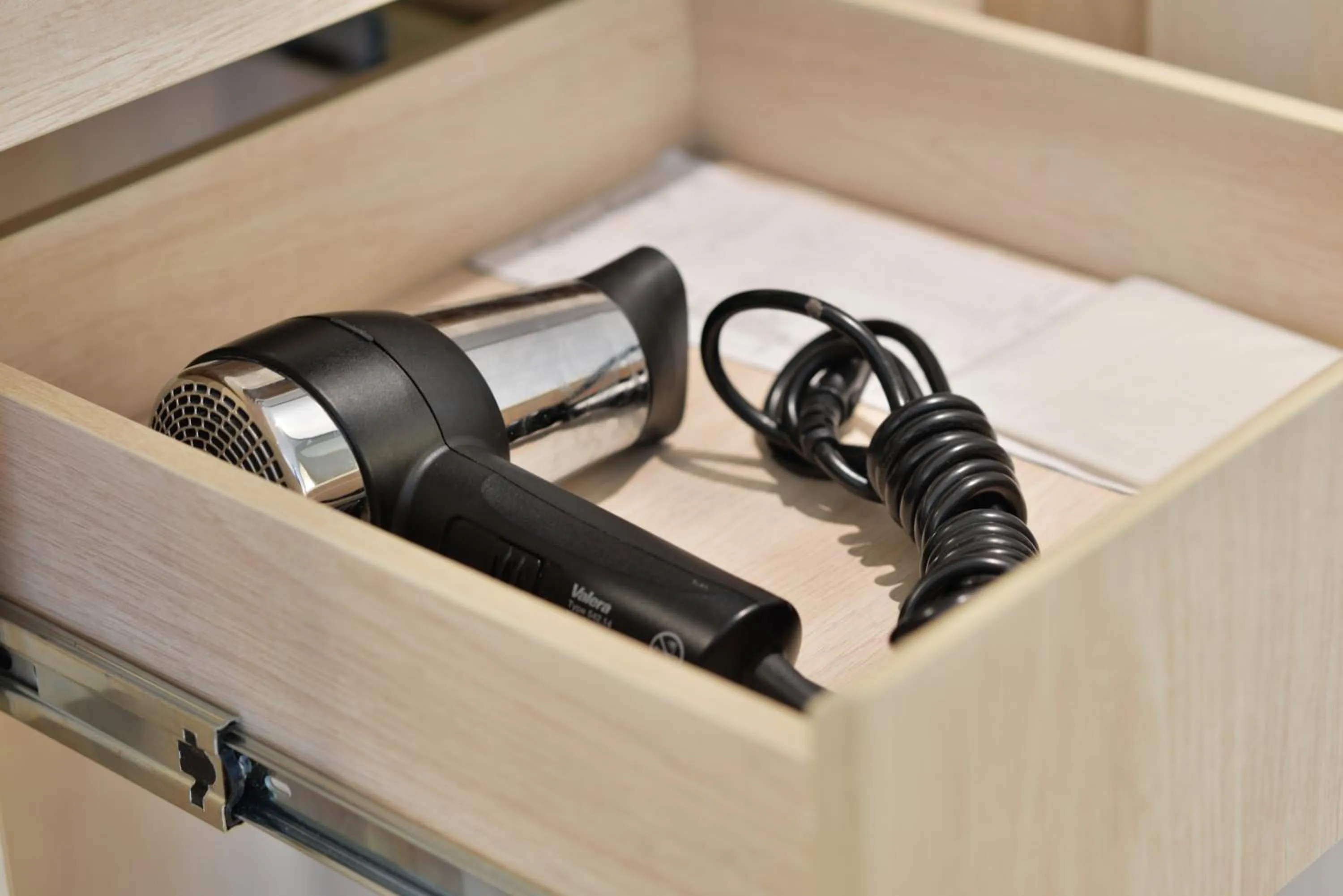 hair dryier in Centre Point Plus Hotel Pratunam