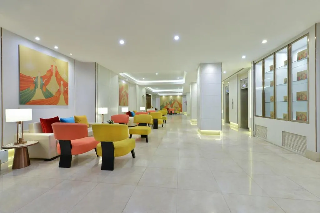 Lobby or reception in Centre Point Plus Hotel Pratunam