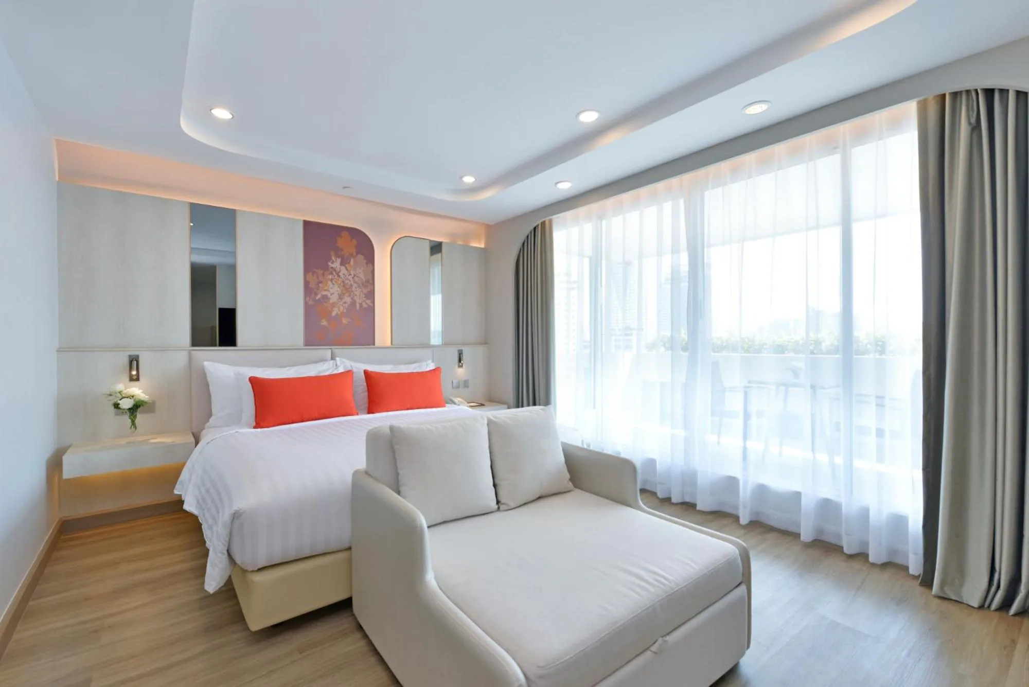 Bed in Centre Point Plus Hotel Pratunam