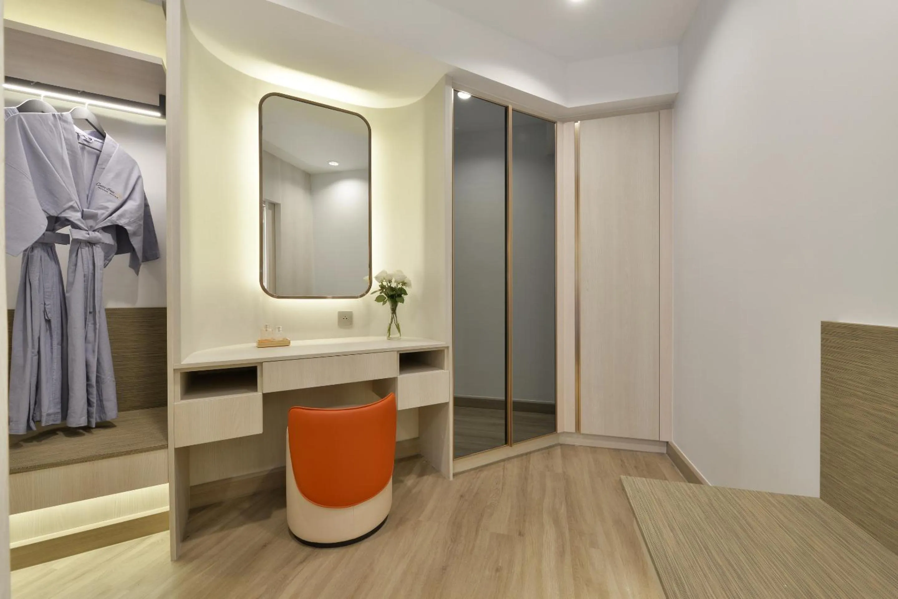 wardrobe in Centre Point Plus Hotel Pratunam