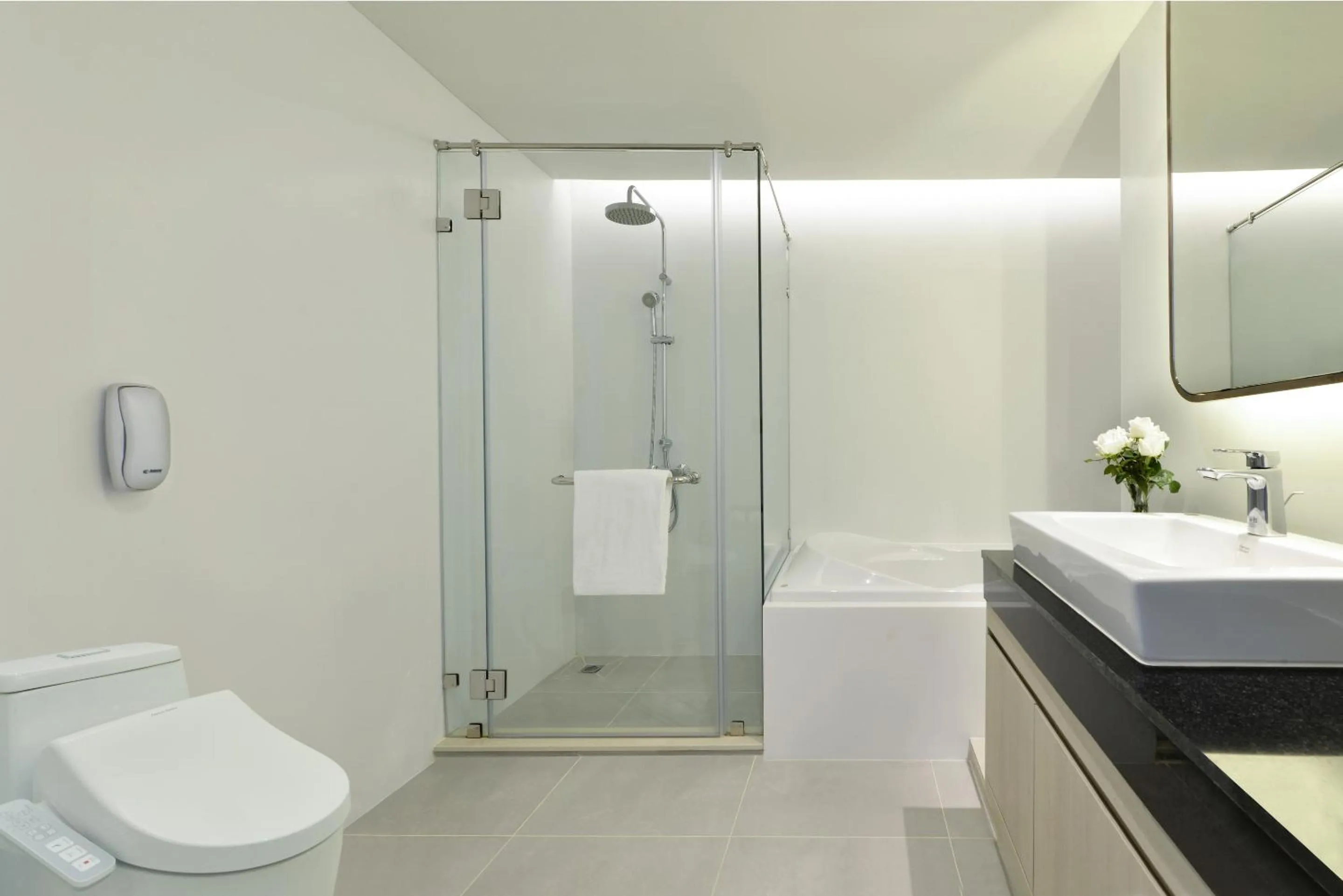 Shower in Centre Point Plus Hotel Pratunam