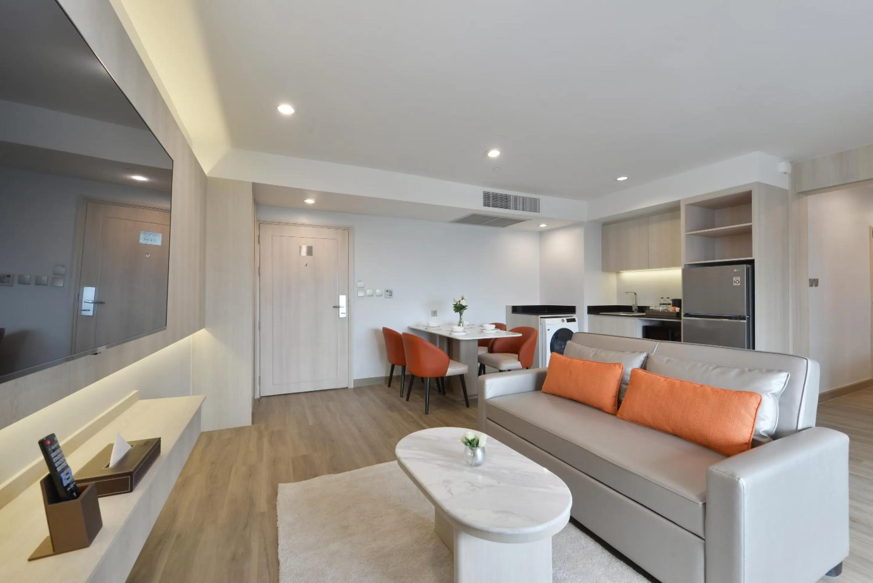 Living room in Centre Point Plus Hotel Pratunam