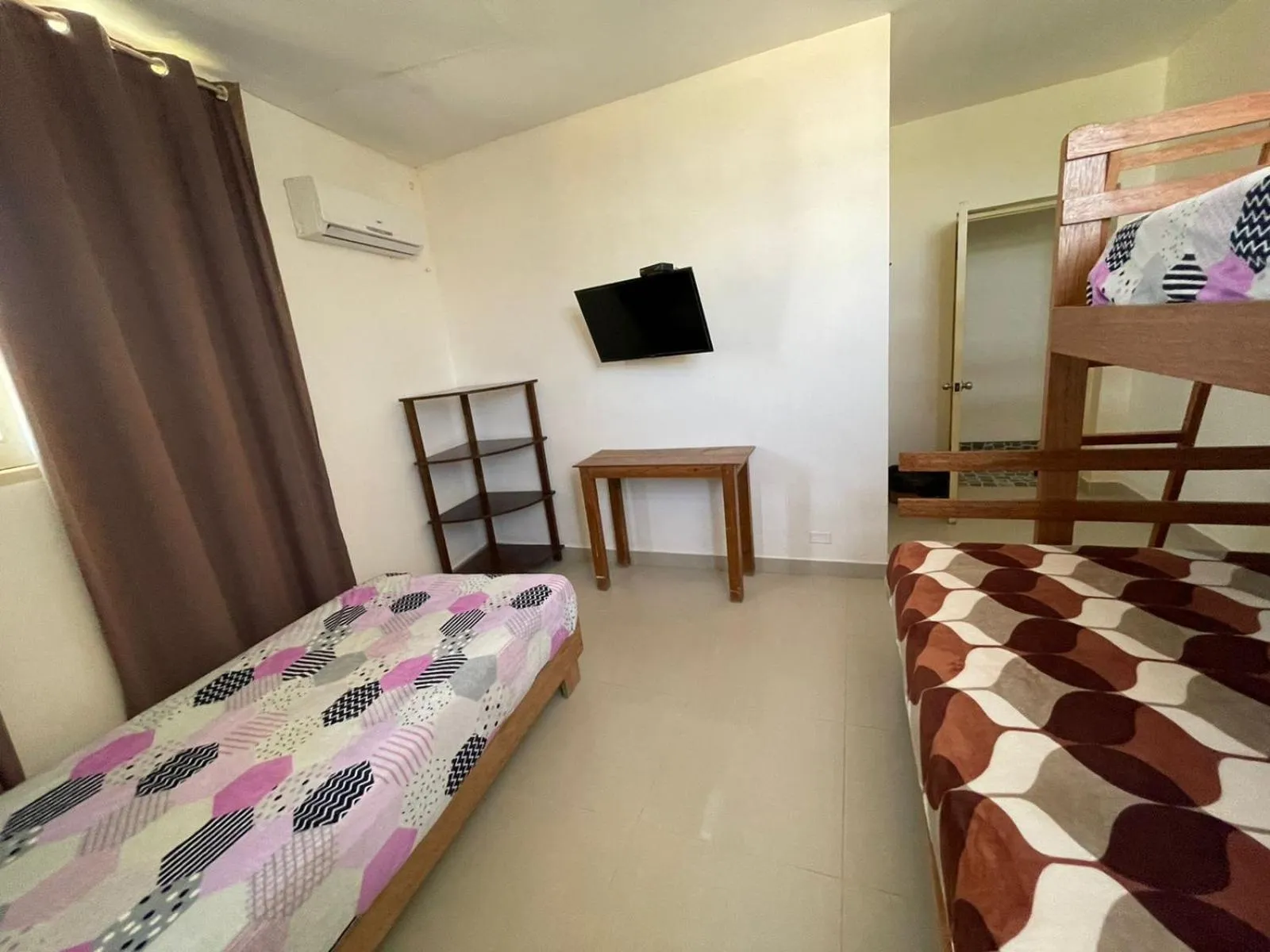 Photo of the whole room in Don Giovanni Mancora