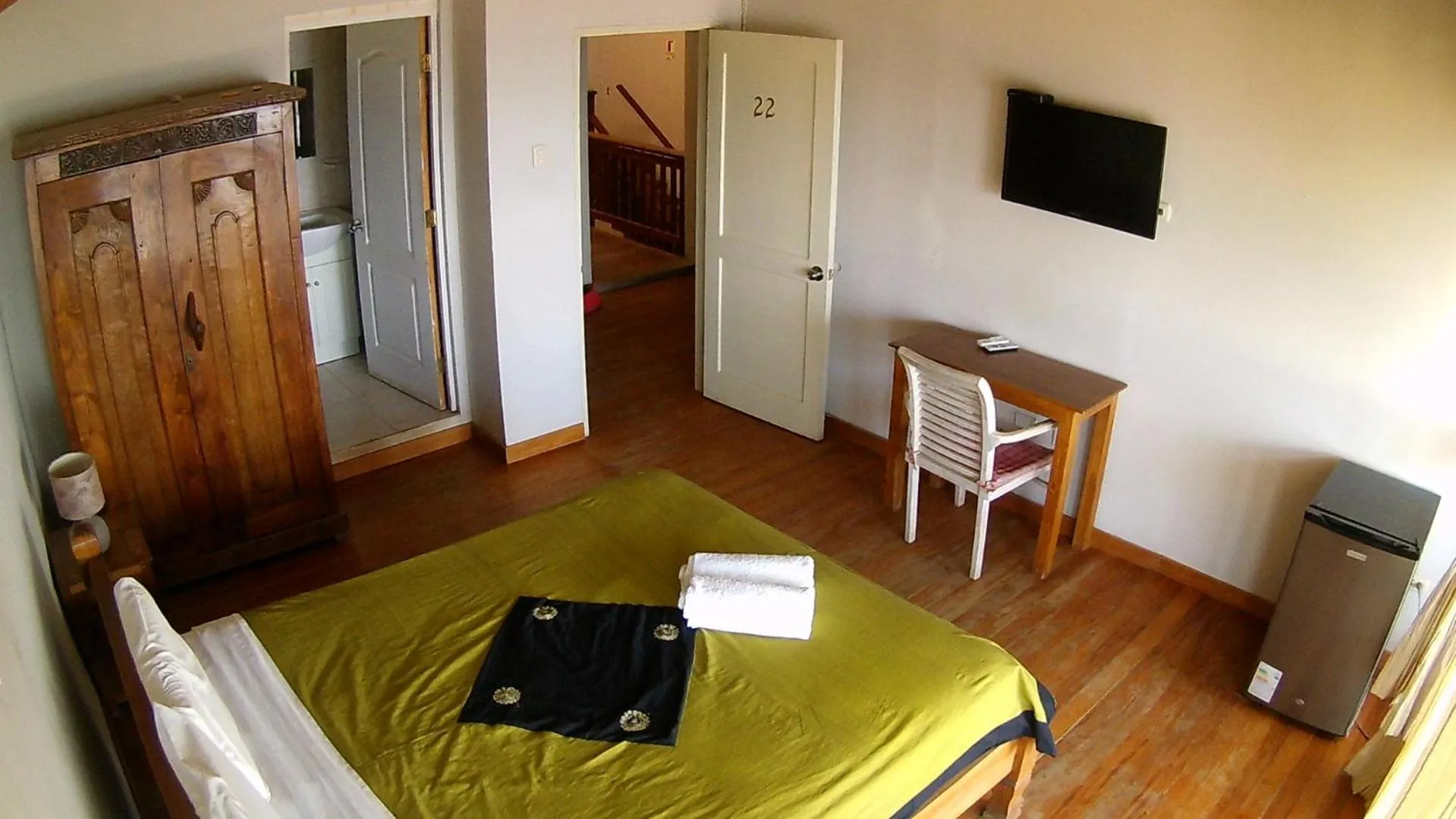 Photo of the whole room in Don Giovanni Mancora