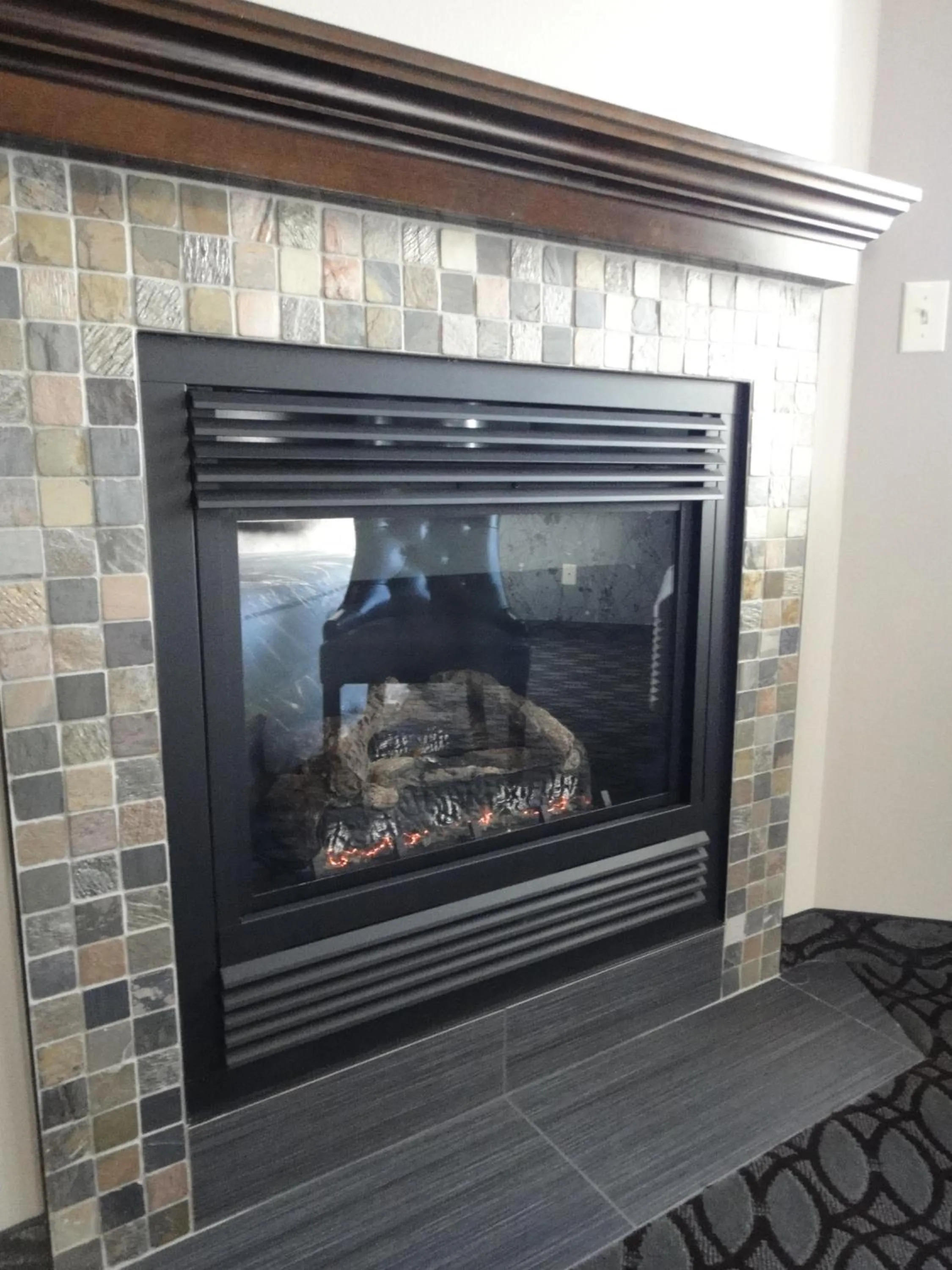 Decorative detail in Sunrise Inn