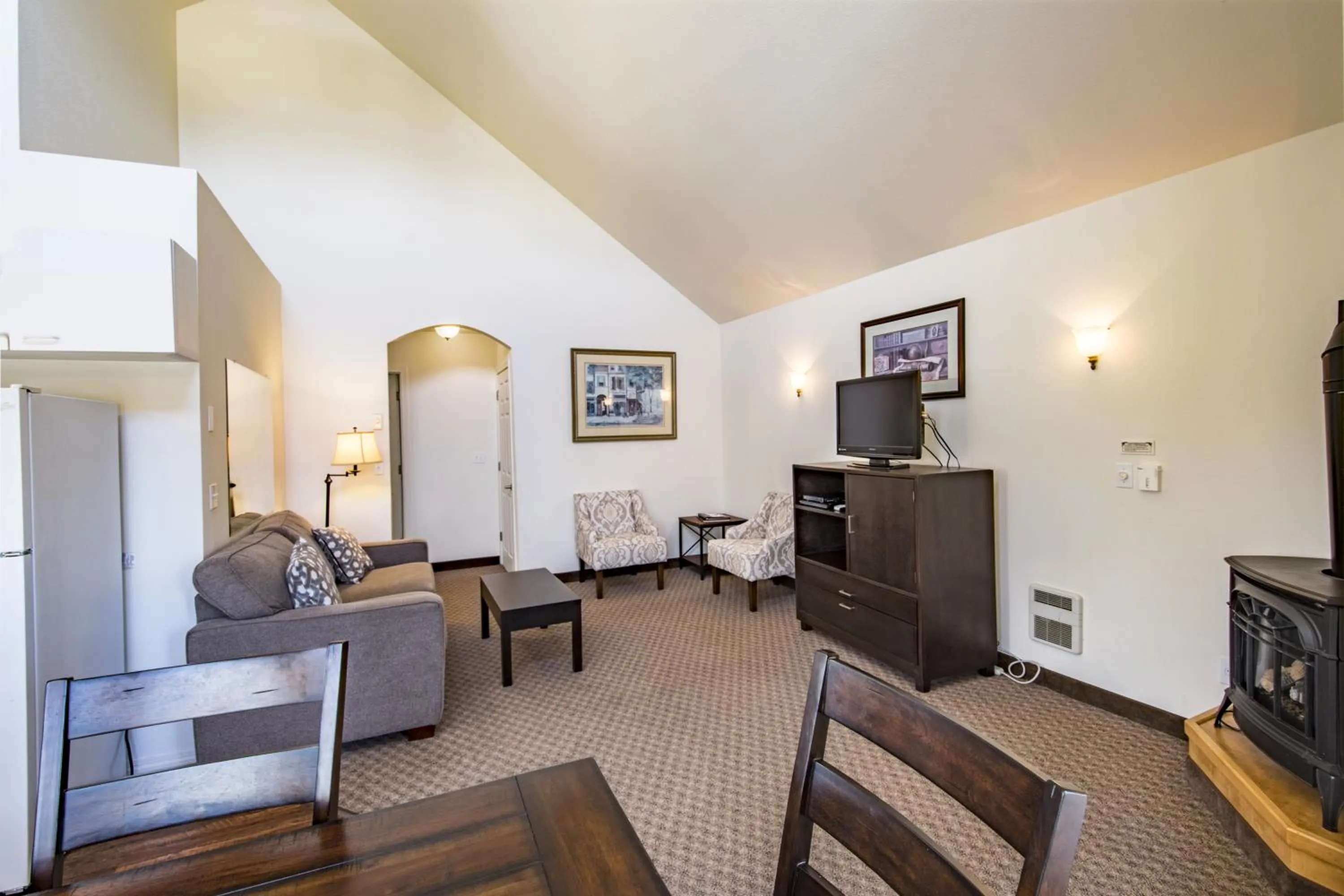 Living room in Sunrise Inn