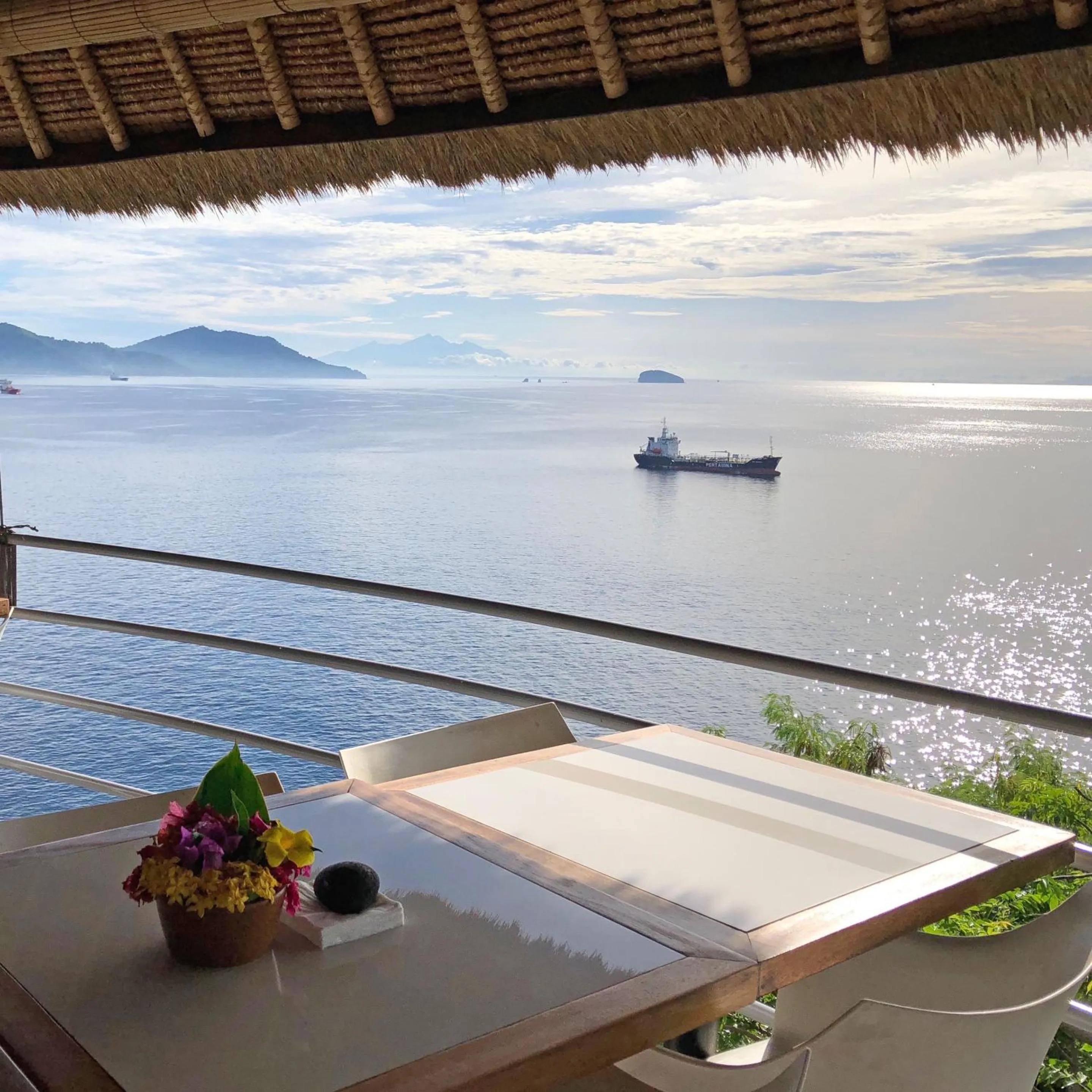 Restaurant/places to eat in Bloo Lagoon Village