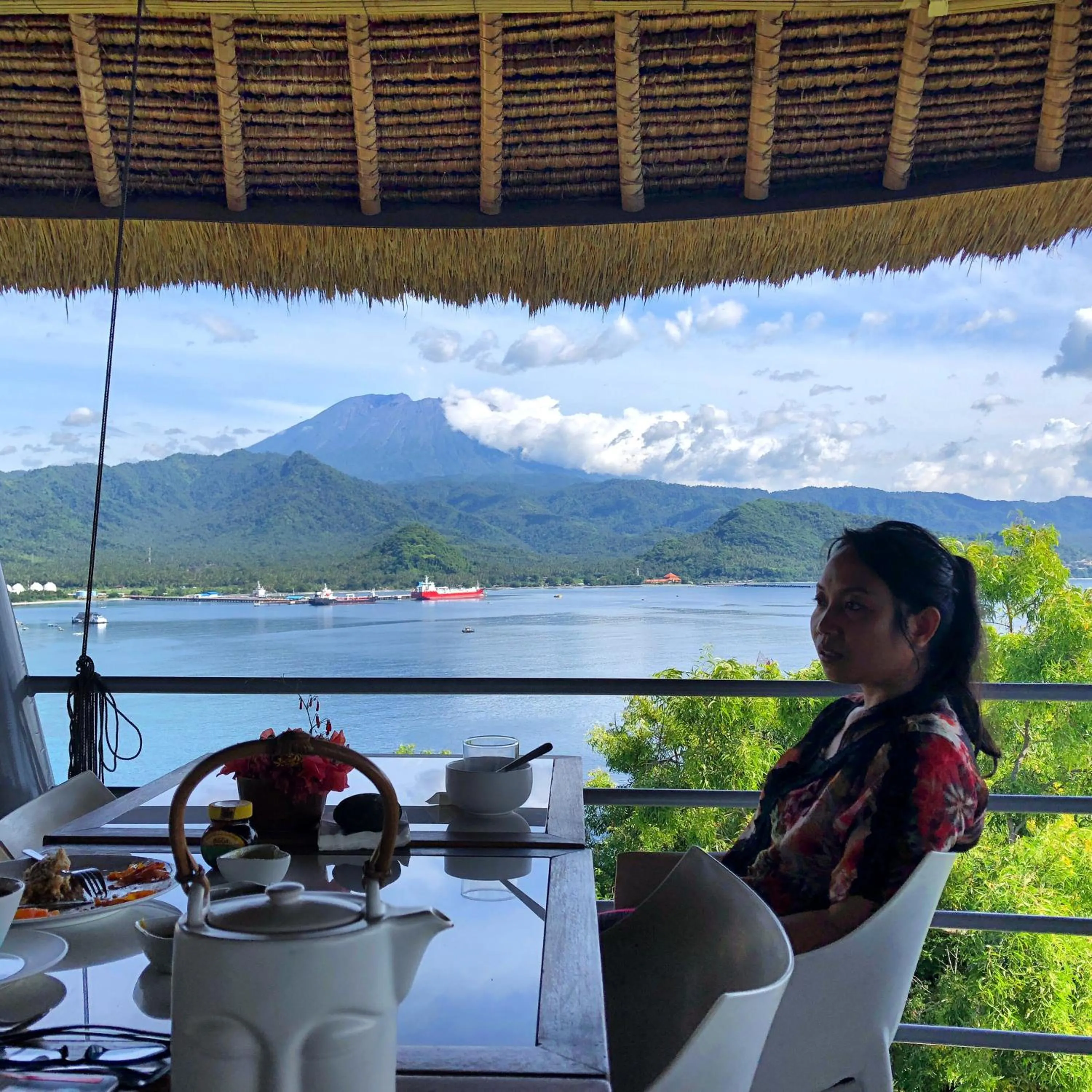 Restaurant/places to eat in Bloo Lagoon Village