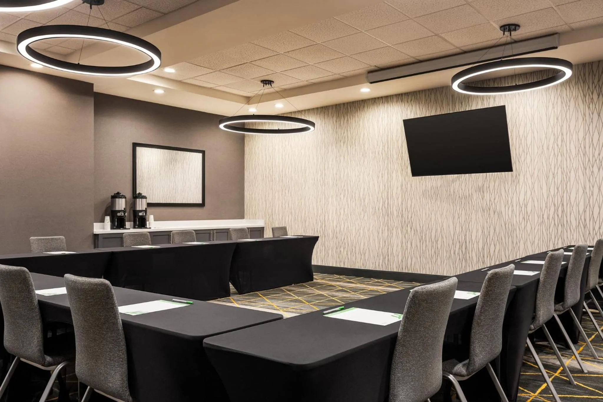 Meeting/conference room in Holiday Inn Birmingham - Hoover by IHG