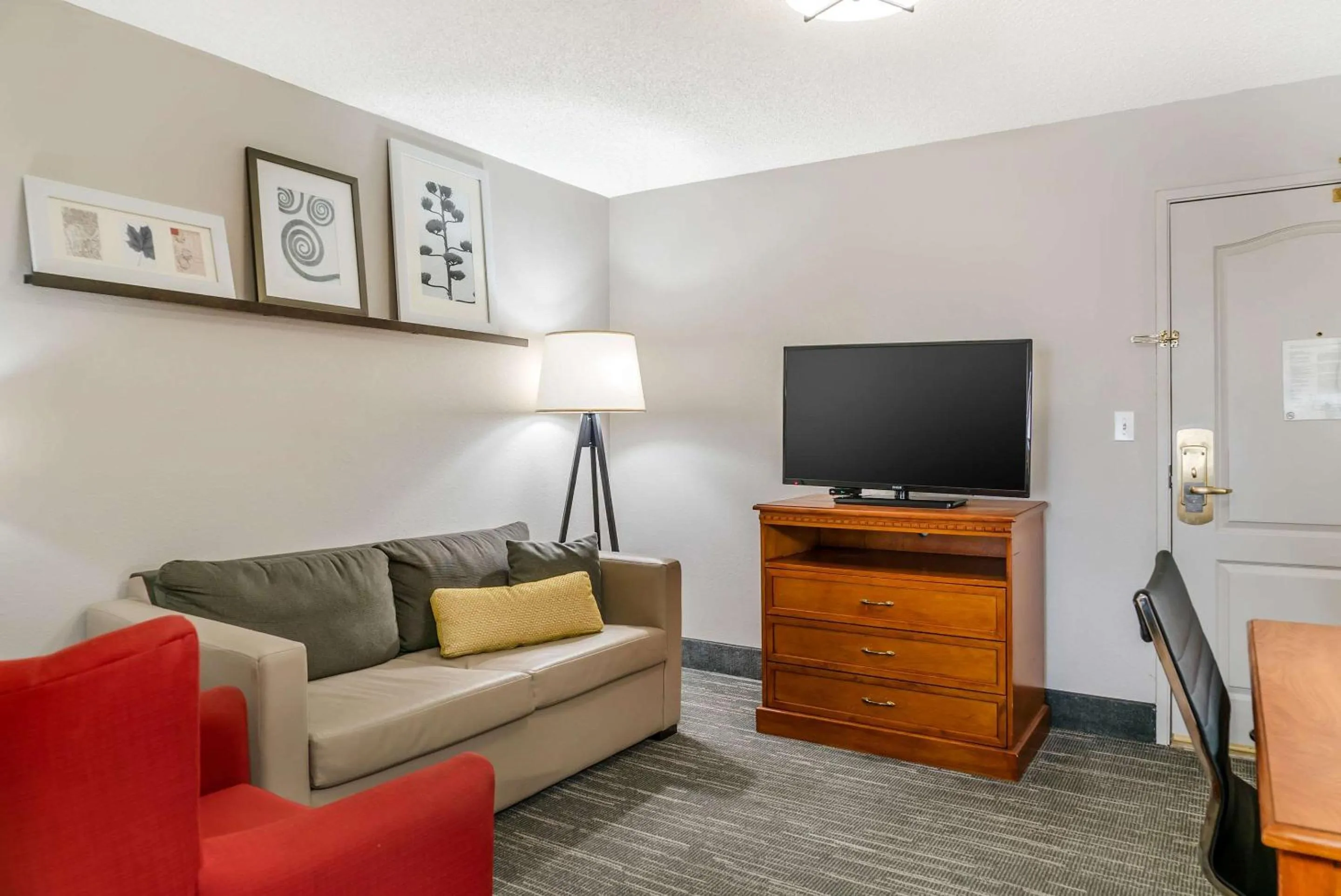Bedroom in Country Inn & Suites by Radisson, Rossford - Toledo South