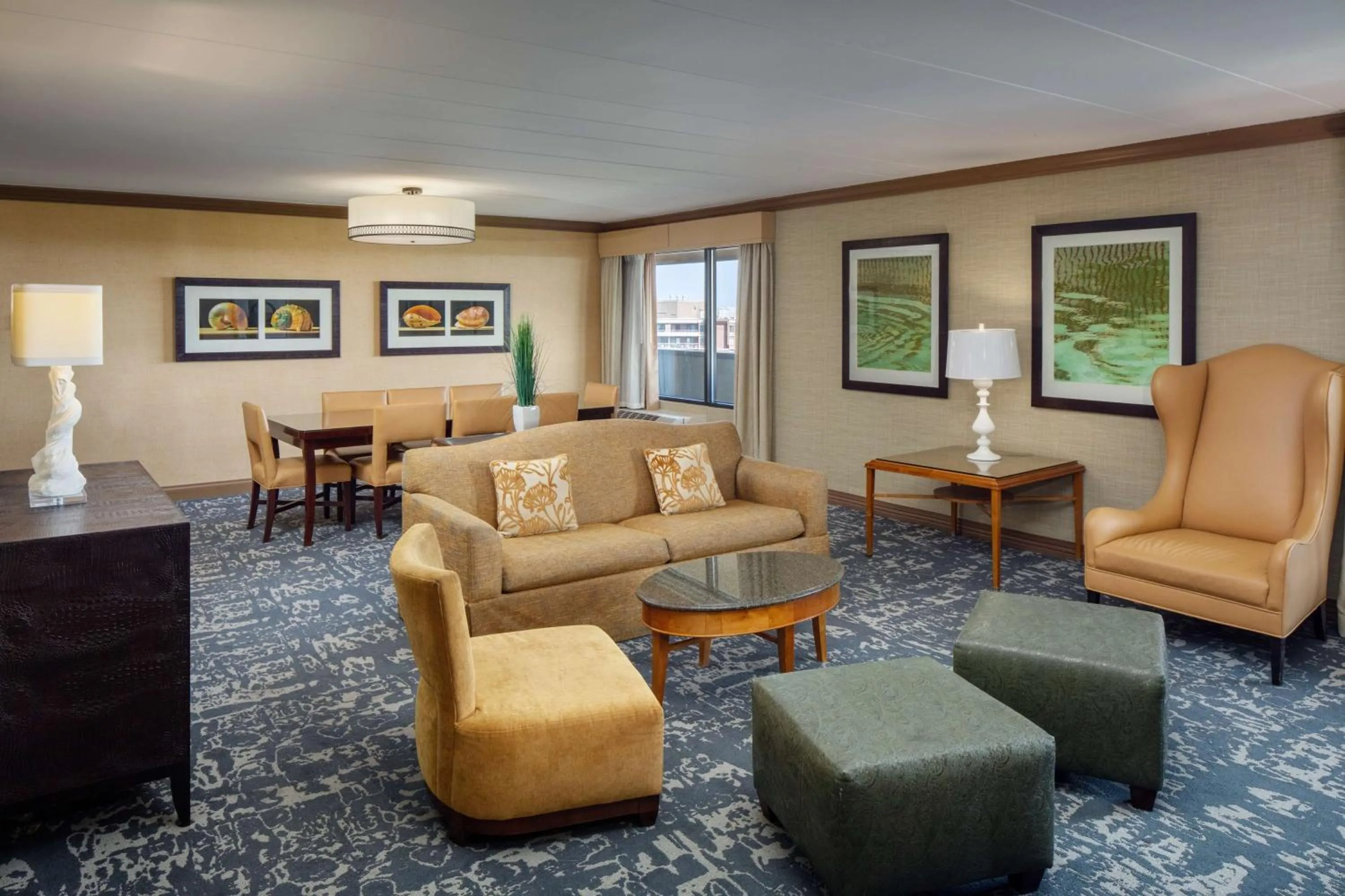 Lobby or reception in DoubleTree Boston North Shore Danvers