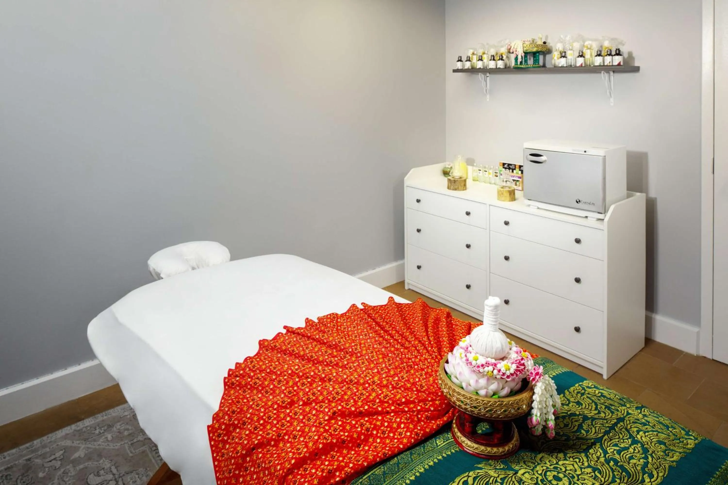 Sports, Bed in DoubleTree Boston North Shore Danvers