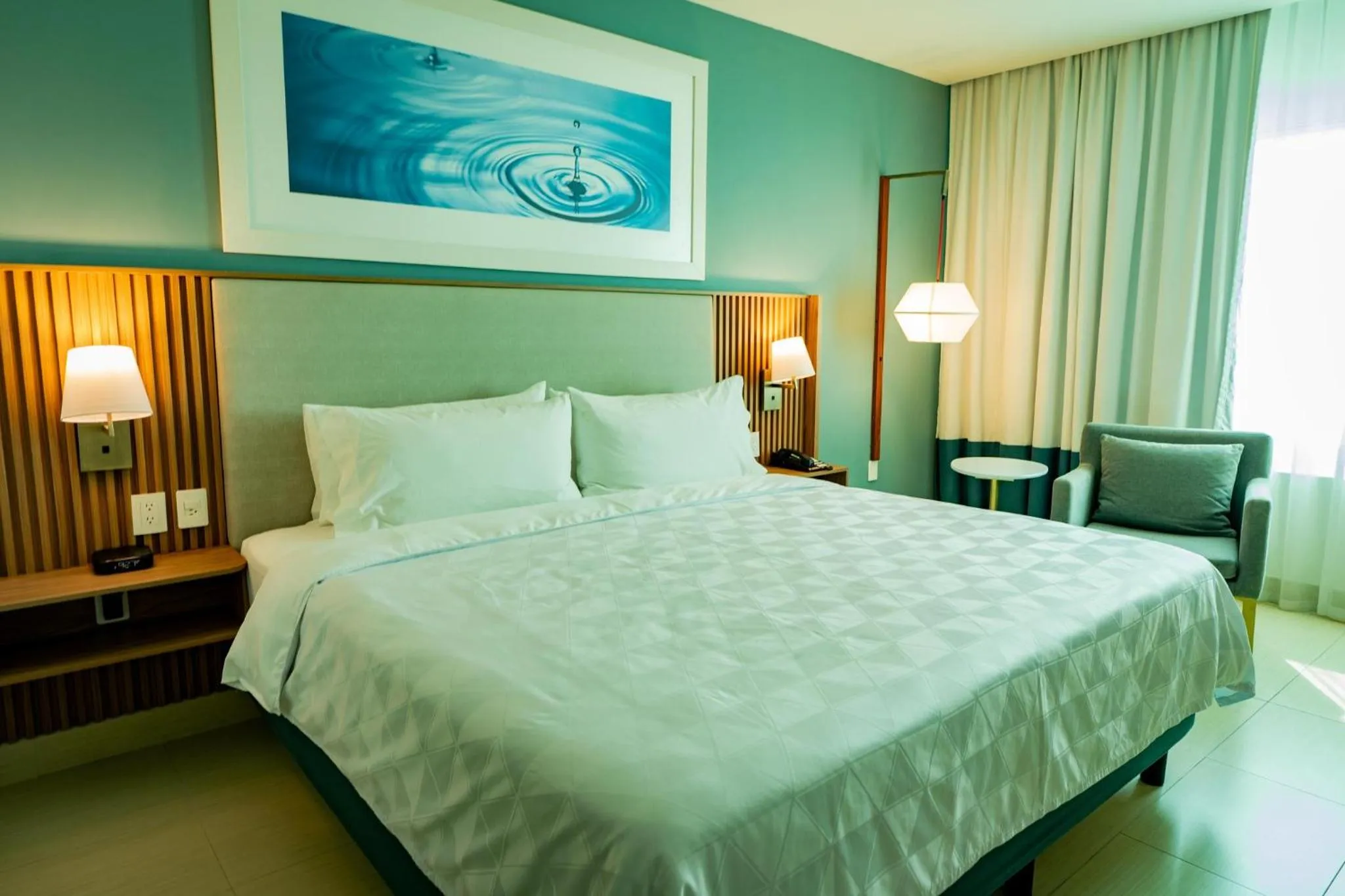 Photo of the whole room, Bed in Holiday Inn Acapulco La Isla by IHG