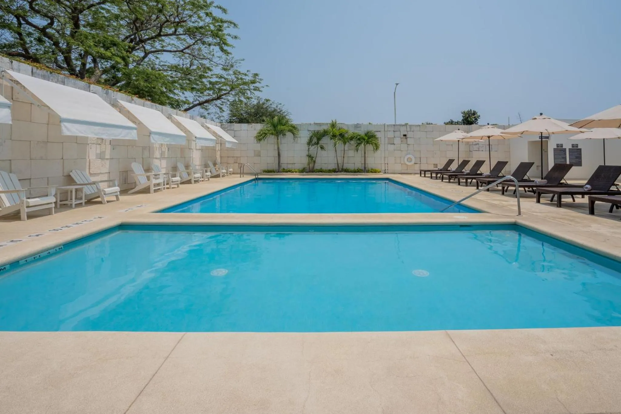 Swimming pool in Holiday Inn Acapulco La Isla by IHG