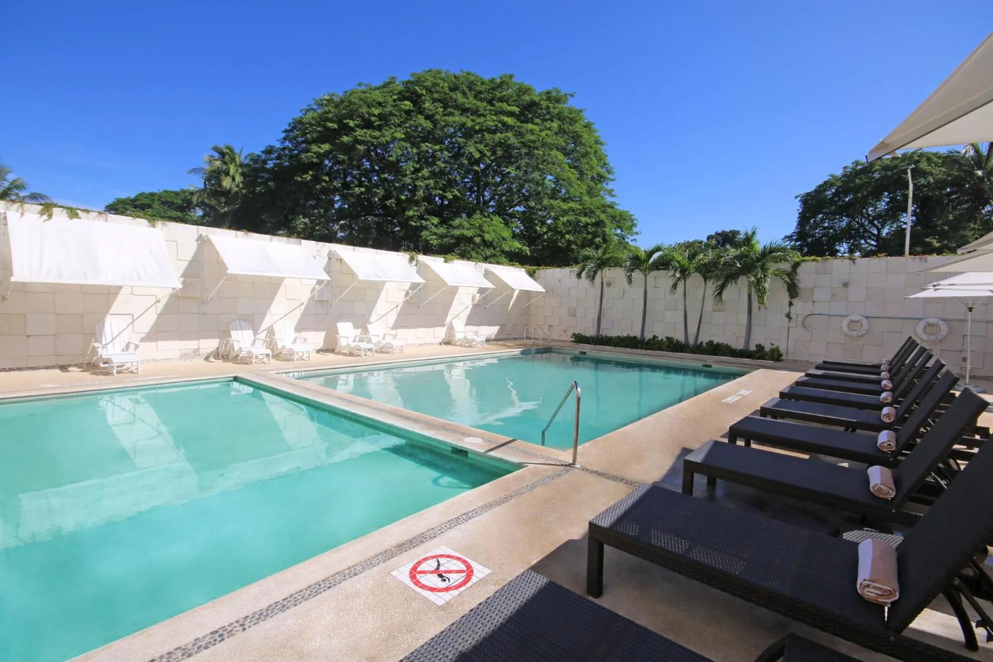Swimming pool in Holiday Inn Acapulco La Isla by IHG