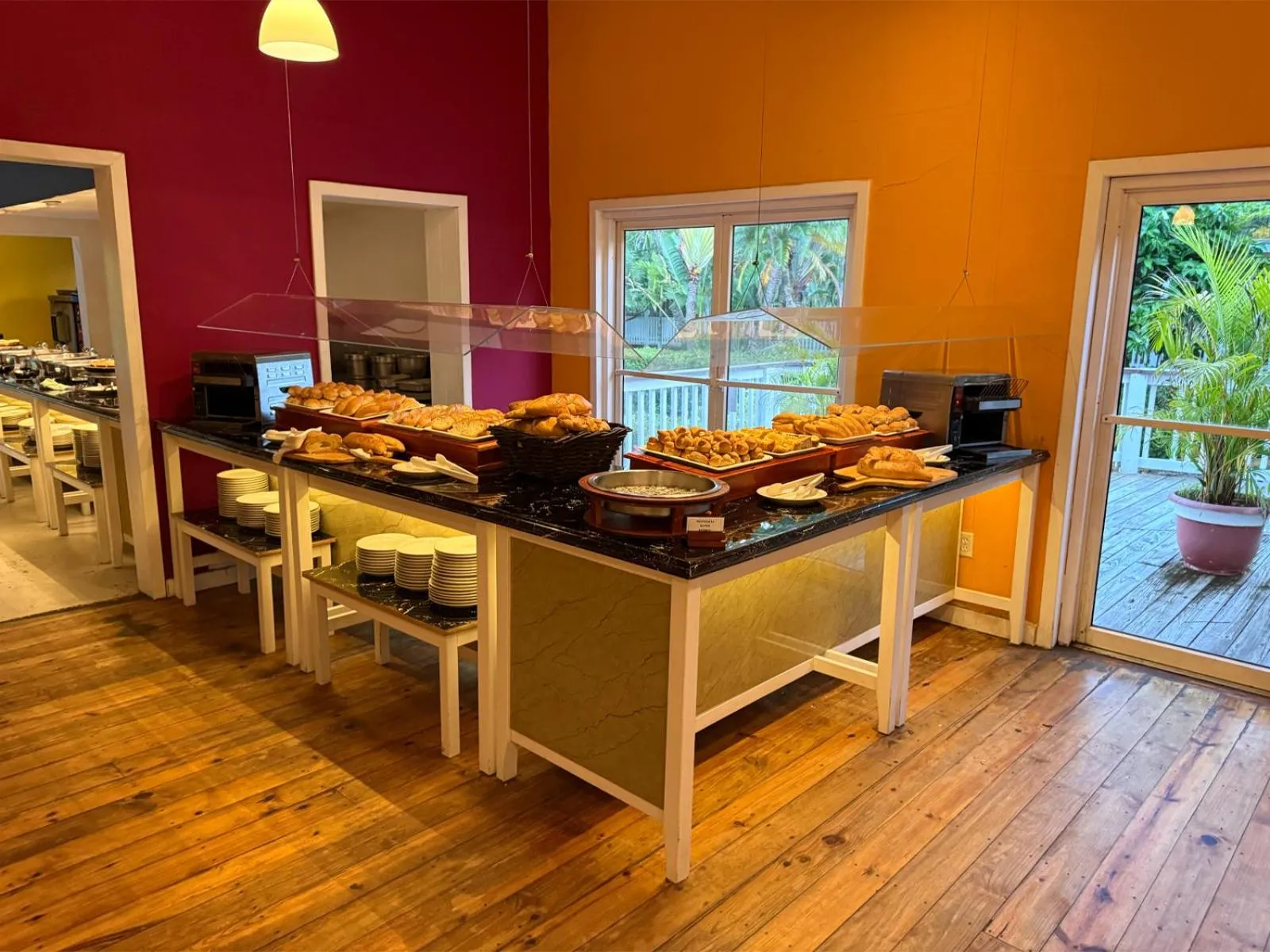 Restaurant/places to eat in Hotel Henry Morgan All Inclusive