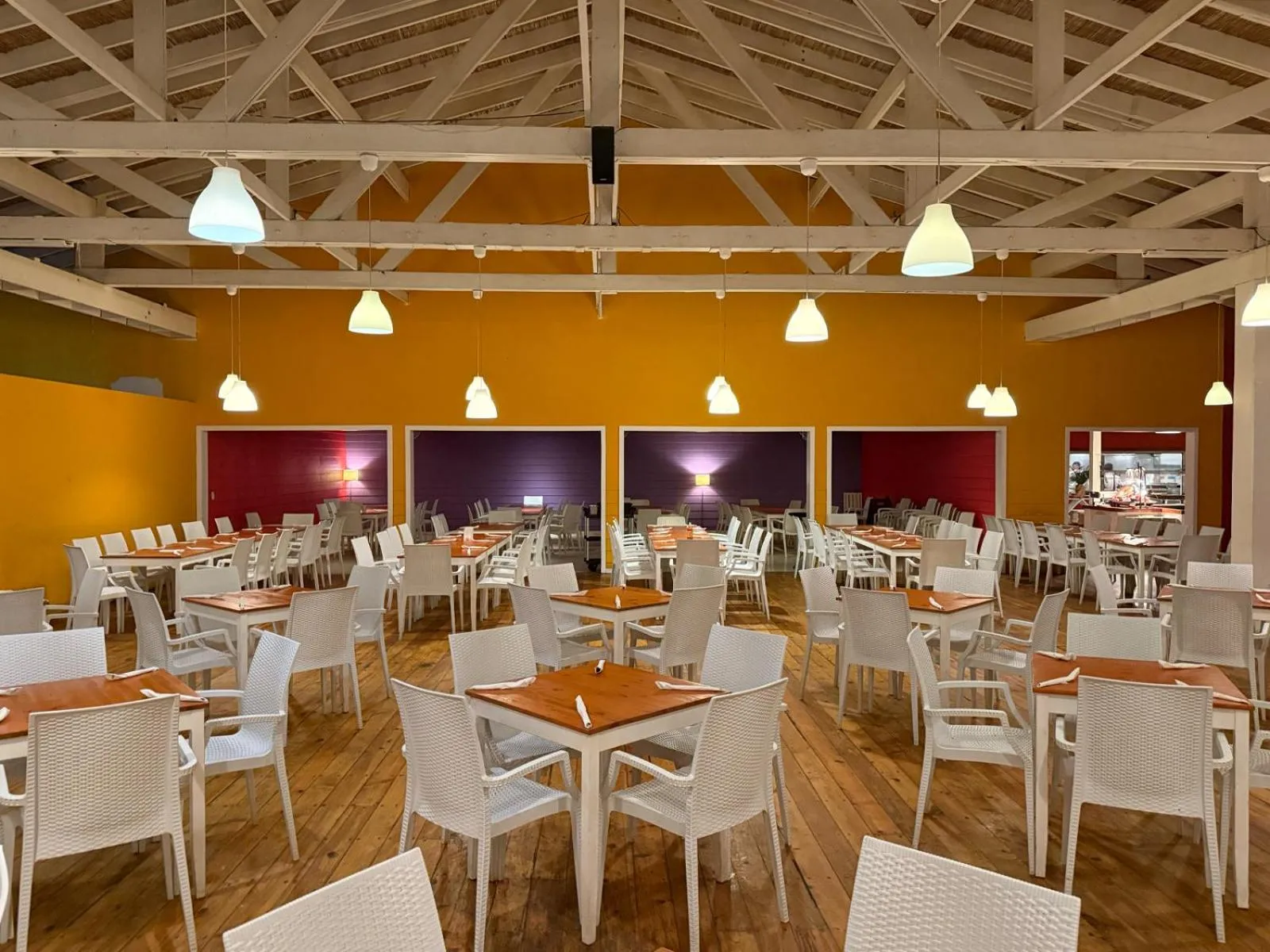 Restaurant/places to eat in Hotel Henry Morgan All Inclusive
