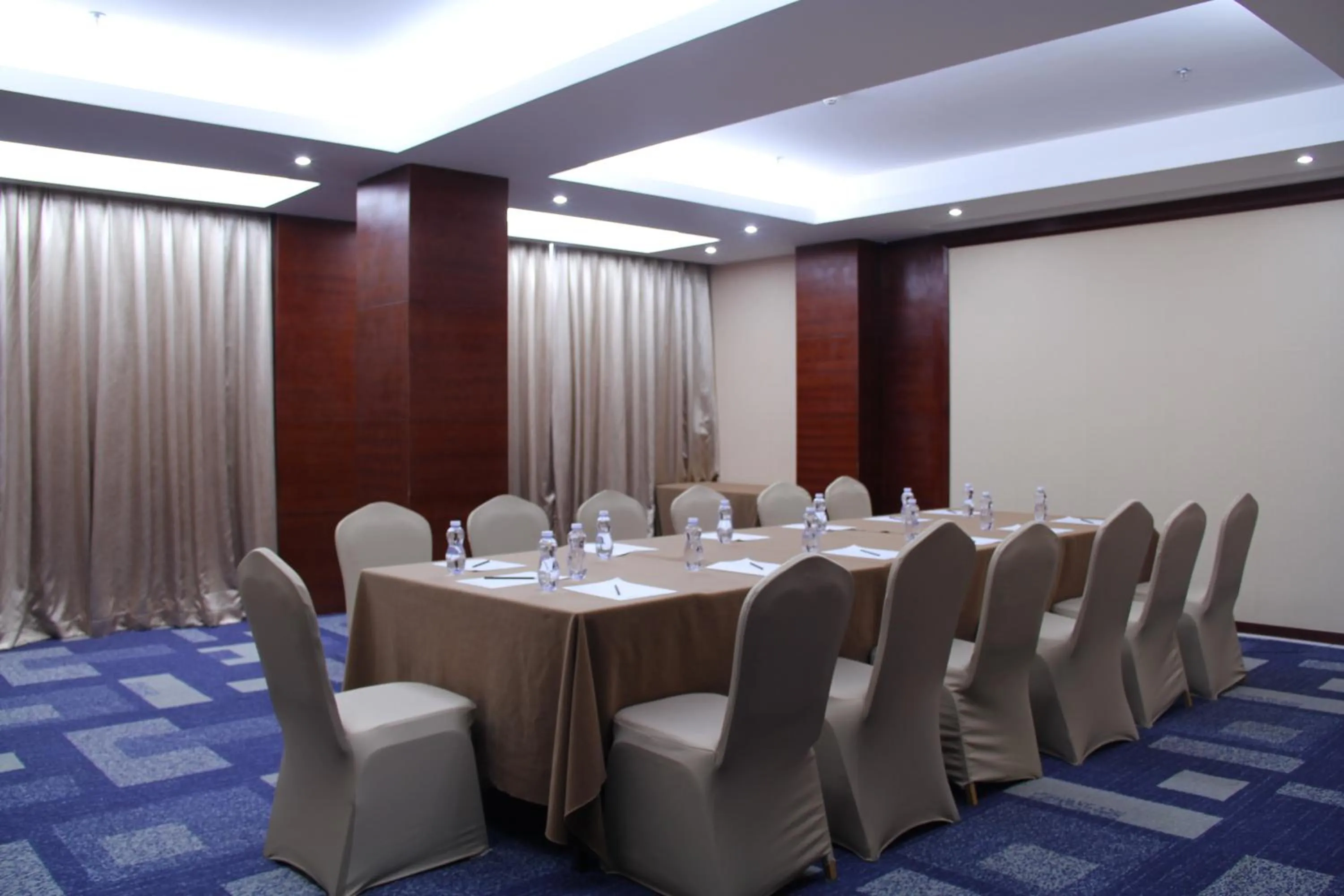 Business facilities in Sentosa Hotel Shenzhen Majialong Branch