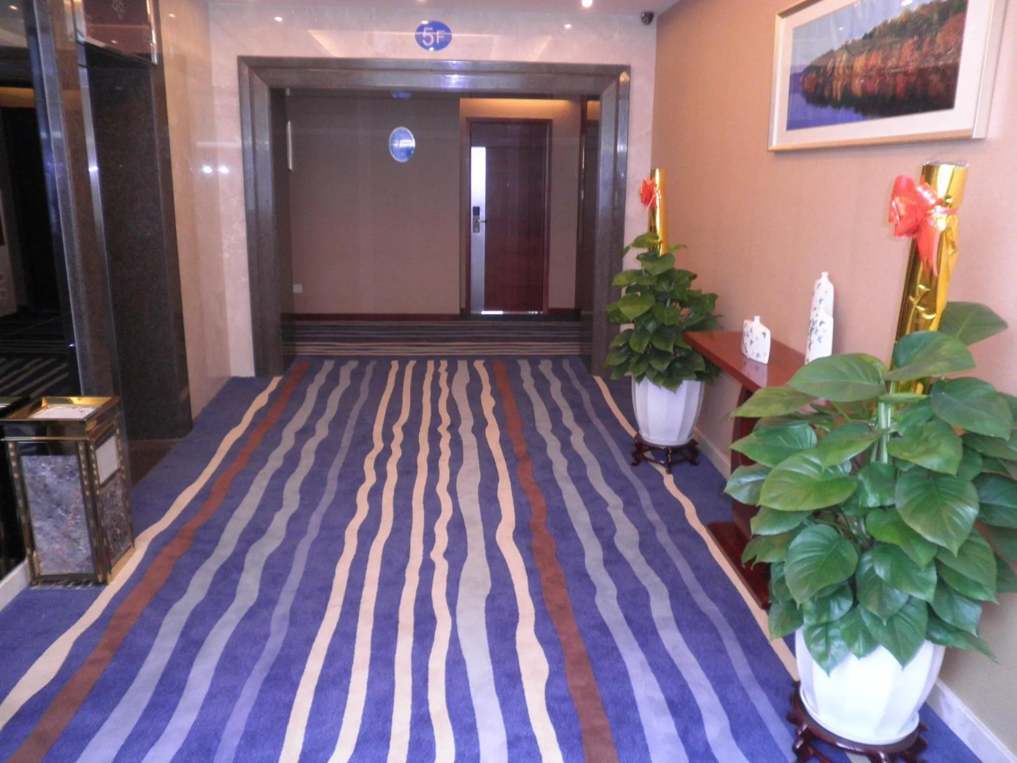 Facade/entrance in Sentosa Hotel Shenzhen Majialong Branch