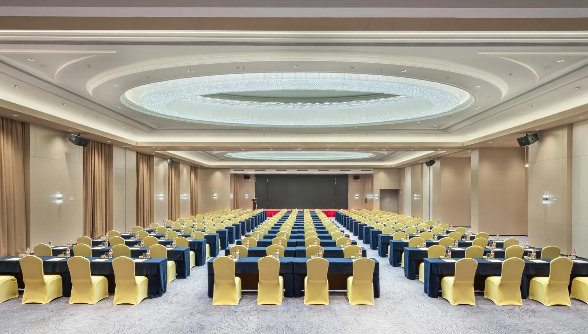 Meeting/conference room in Four Points by Sheraton Yangjiang City Center
