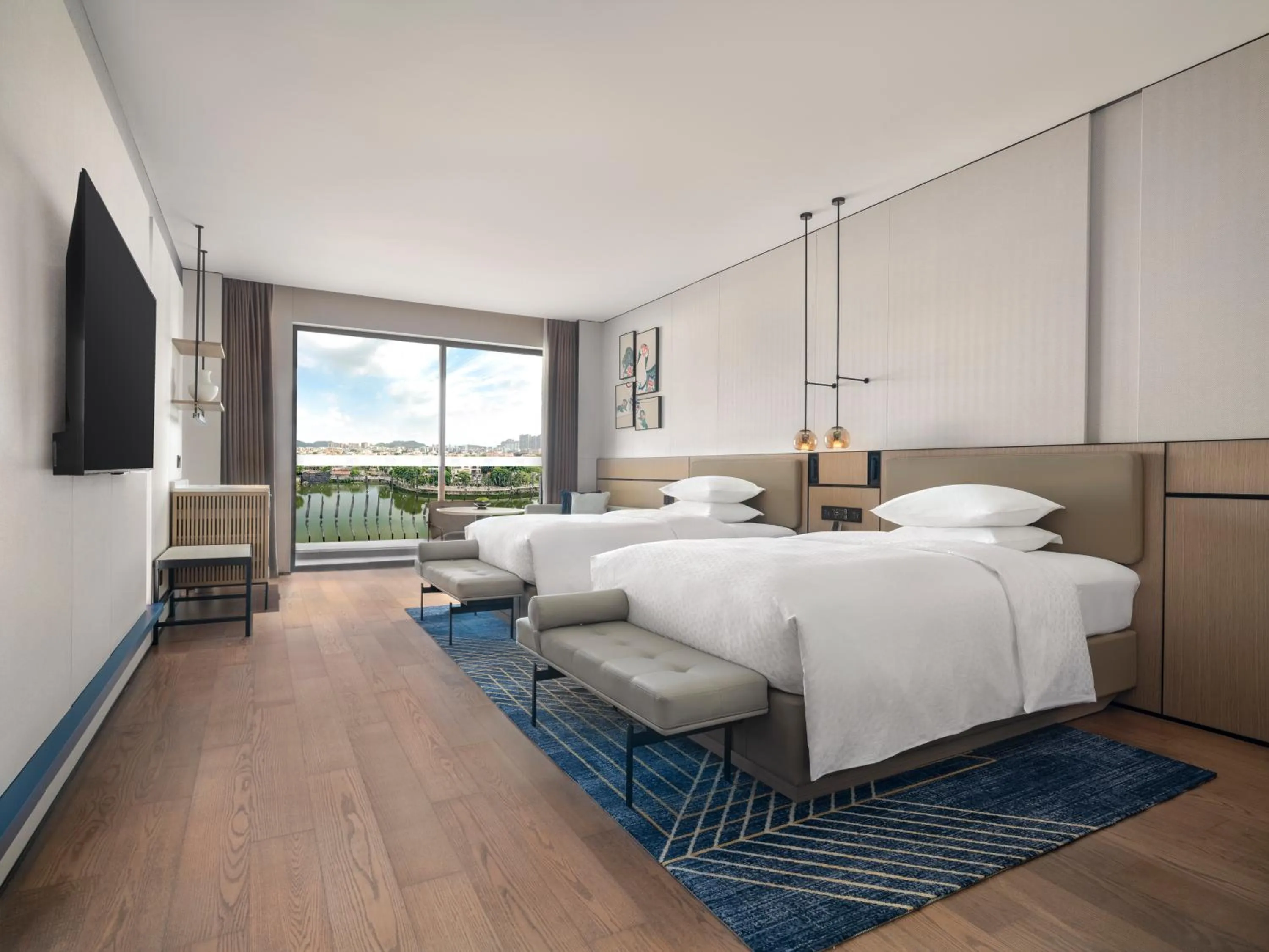 Photo of the whole room, Bed in Four Points by Sheraton Yangjiang City Center