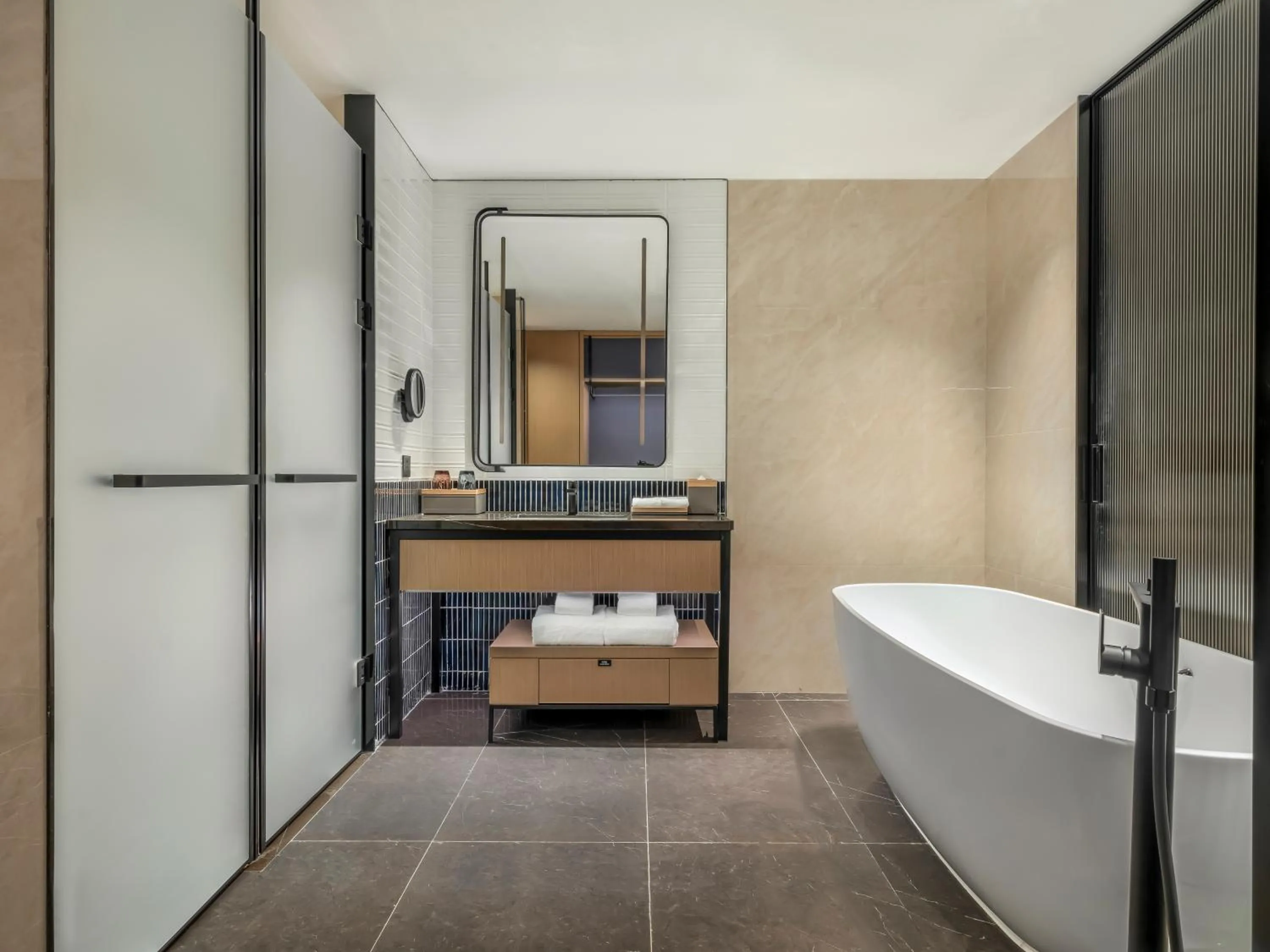 Bathroom in Four Points by Sheraton Yangjiang City Center