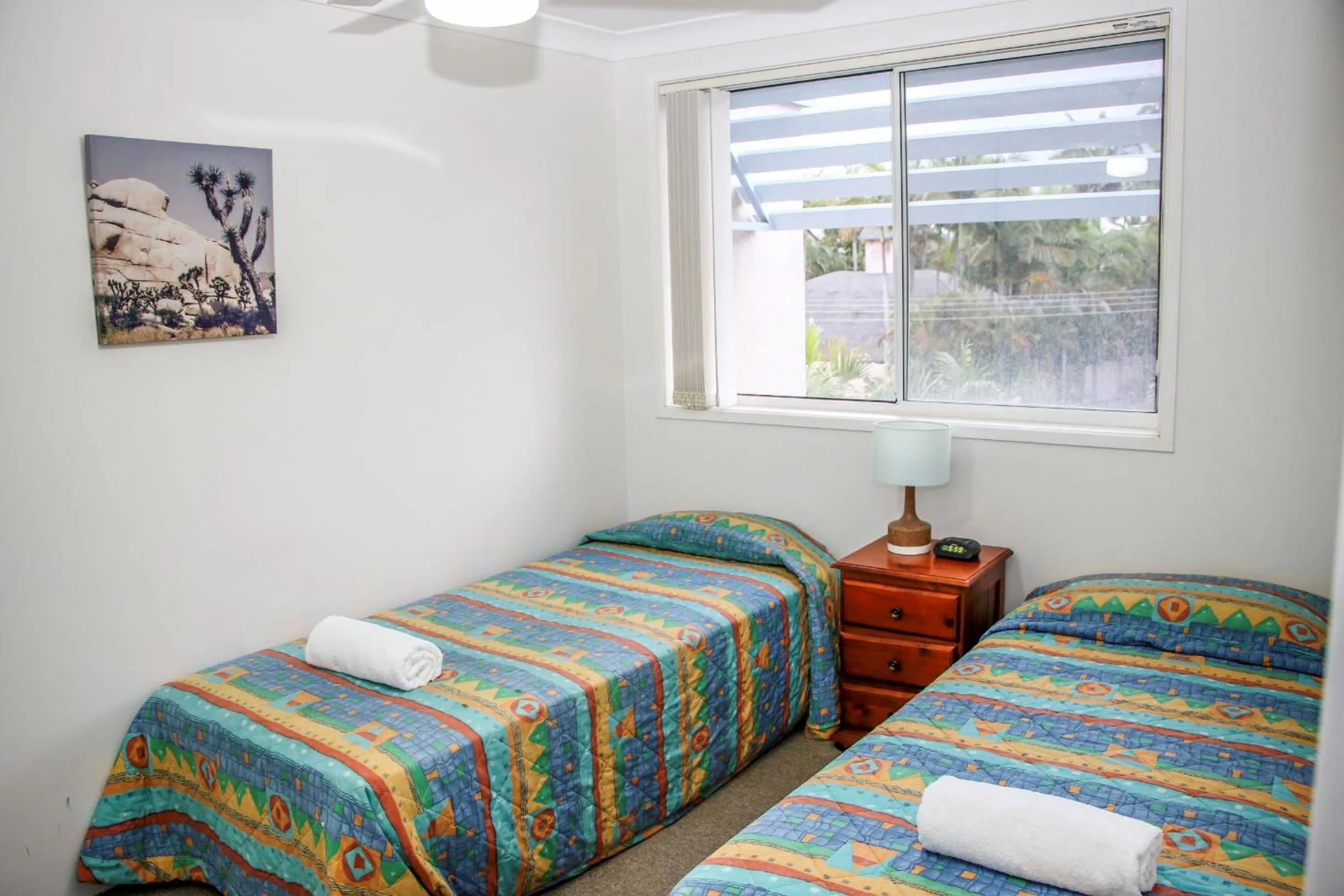 Bedroom, Bed in Surfers Beach Holiday Apartments