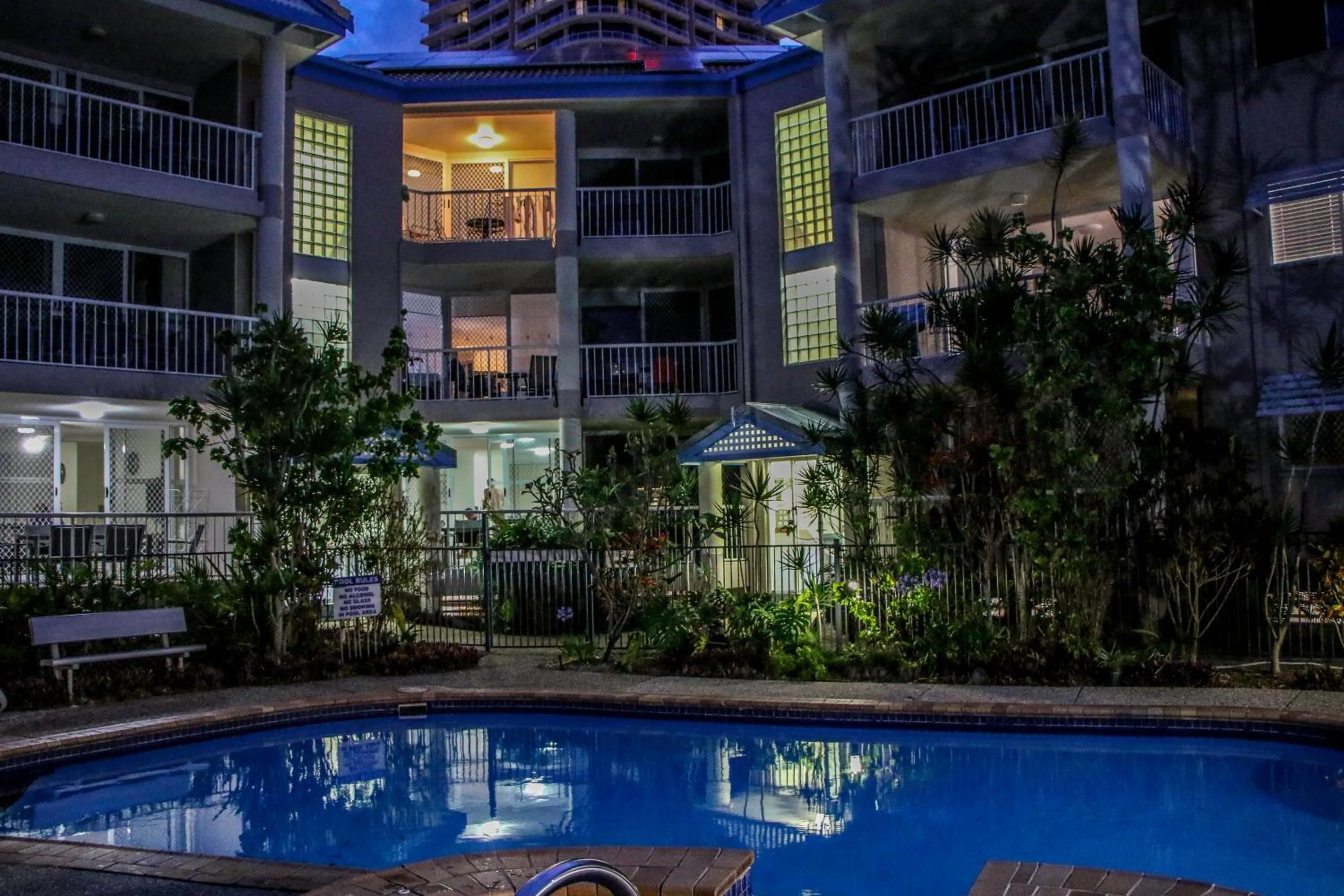 Night in Surfers Beach Holiday Apartments