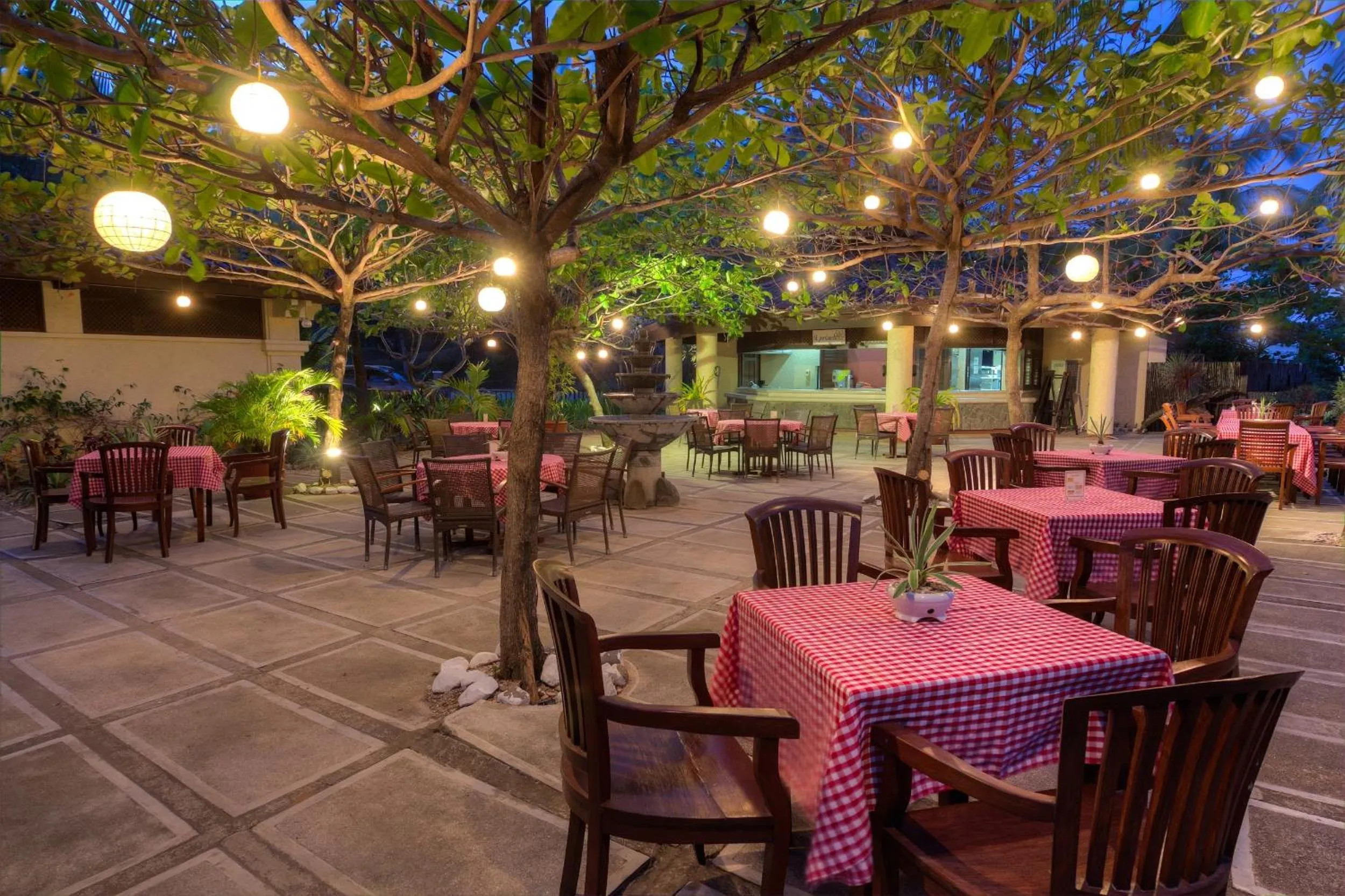 Restaurant/places to eat in Club Punta Fuego