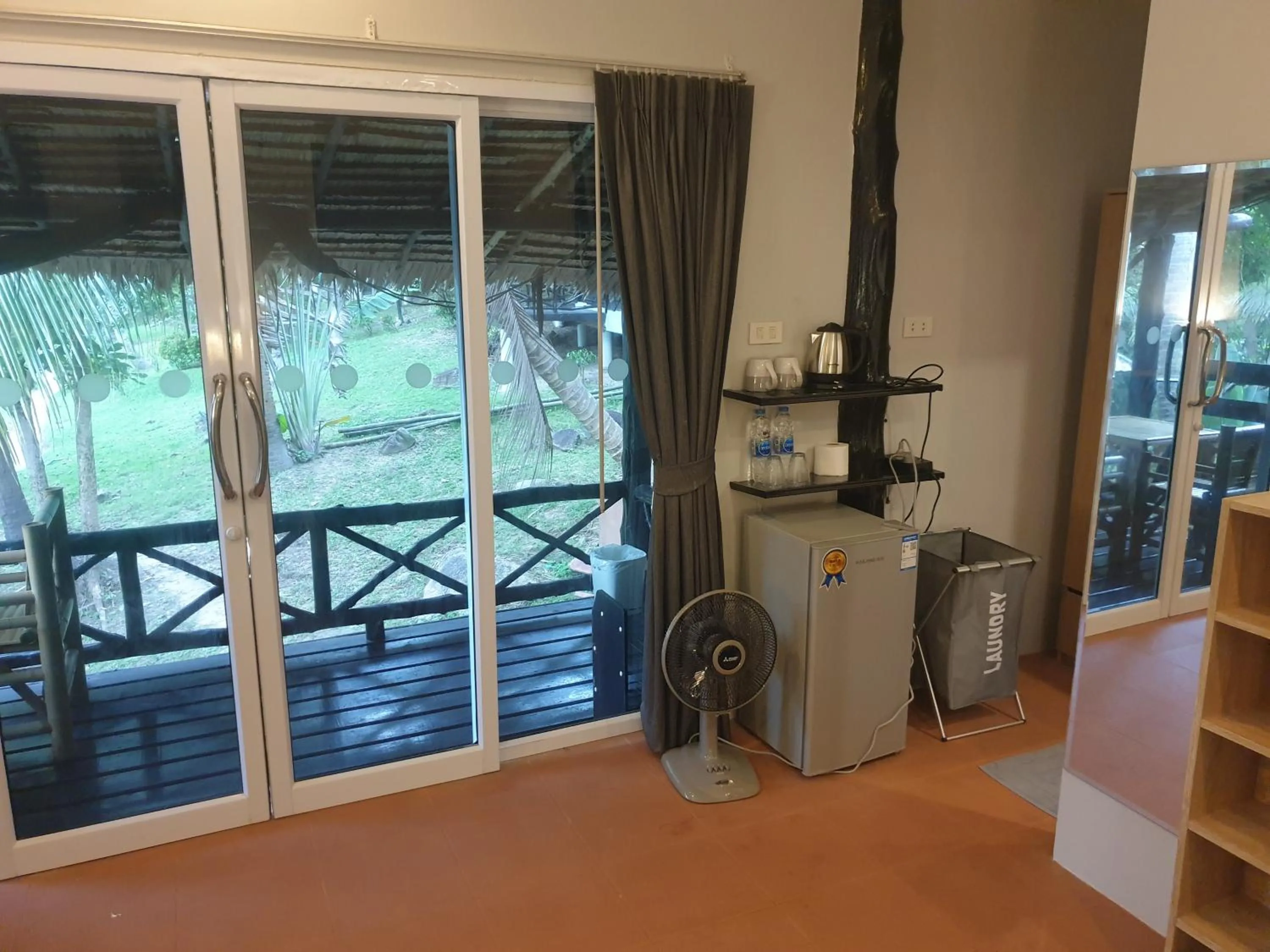 Facade/entrance in Shiralea Backpackers Resort