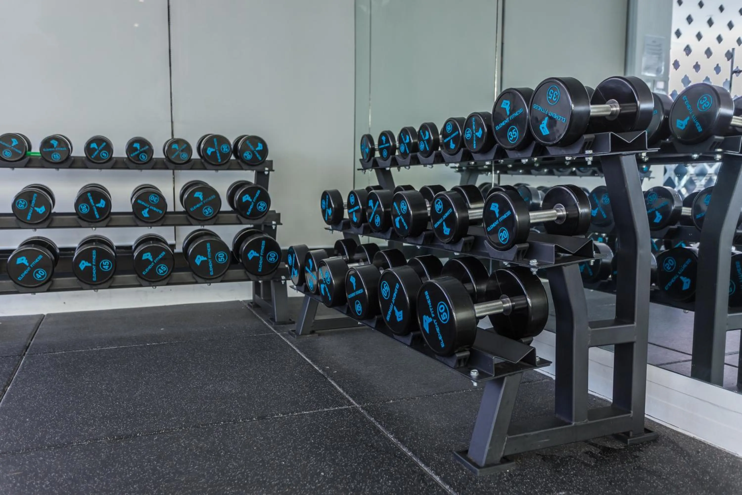 Fitness centre/facilities in Stonehill Suites