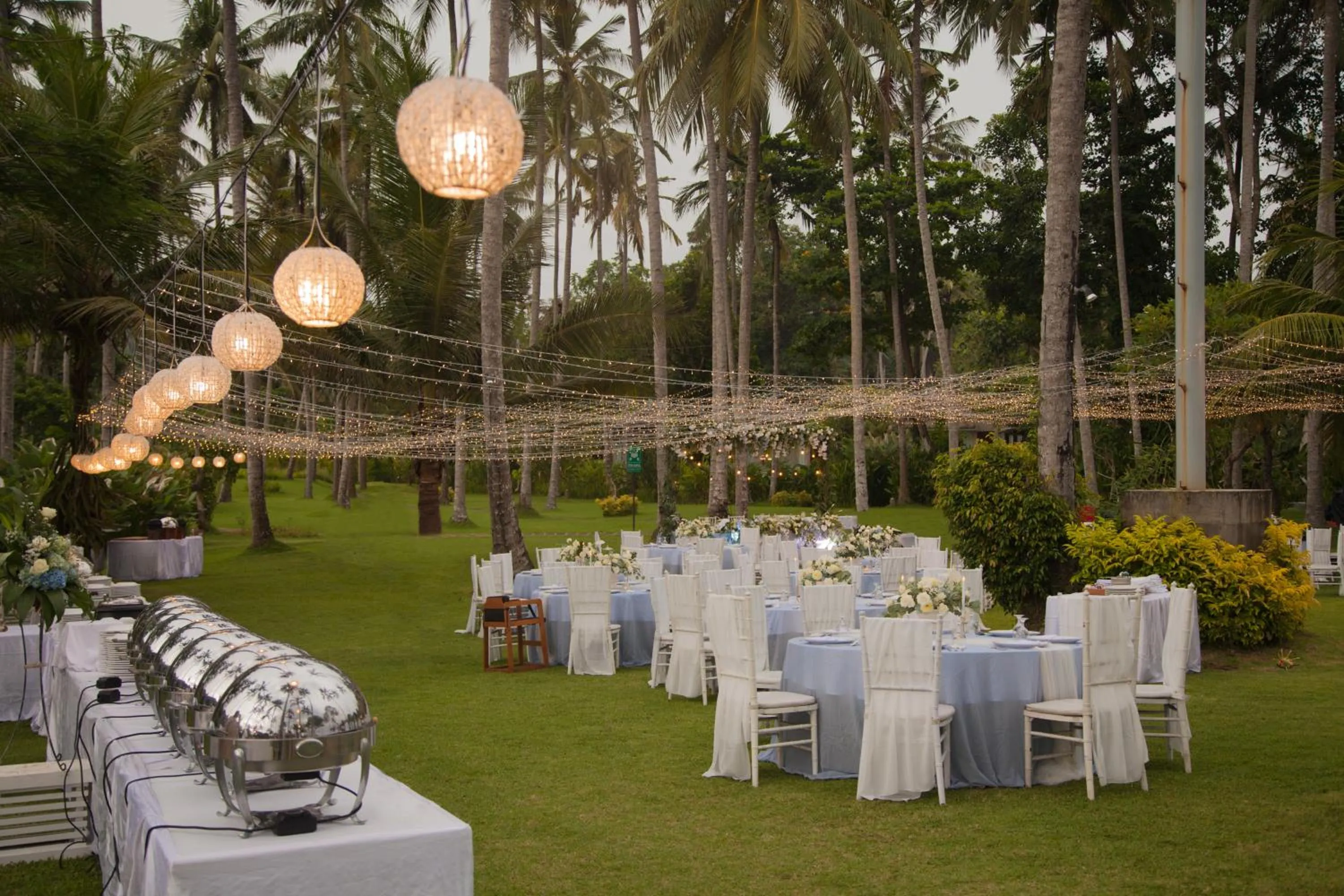 Garden in Candi Beach Resort & Spa