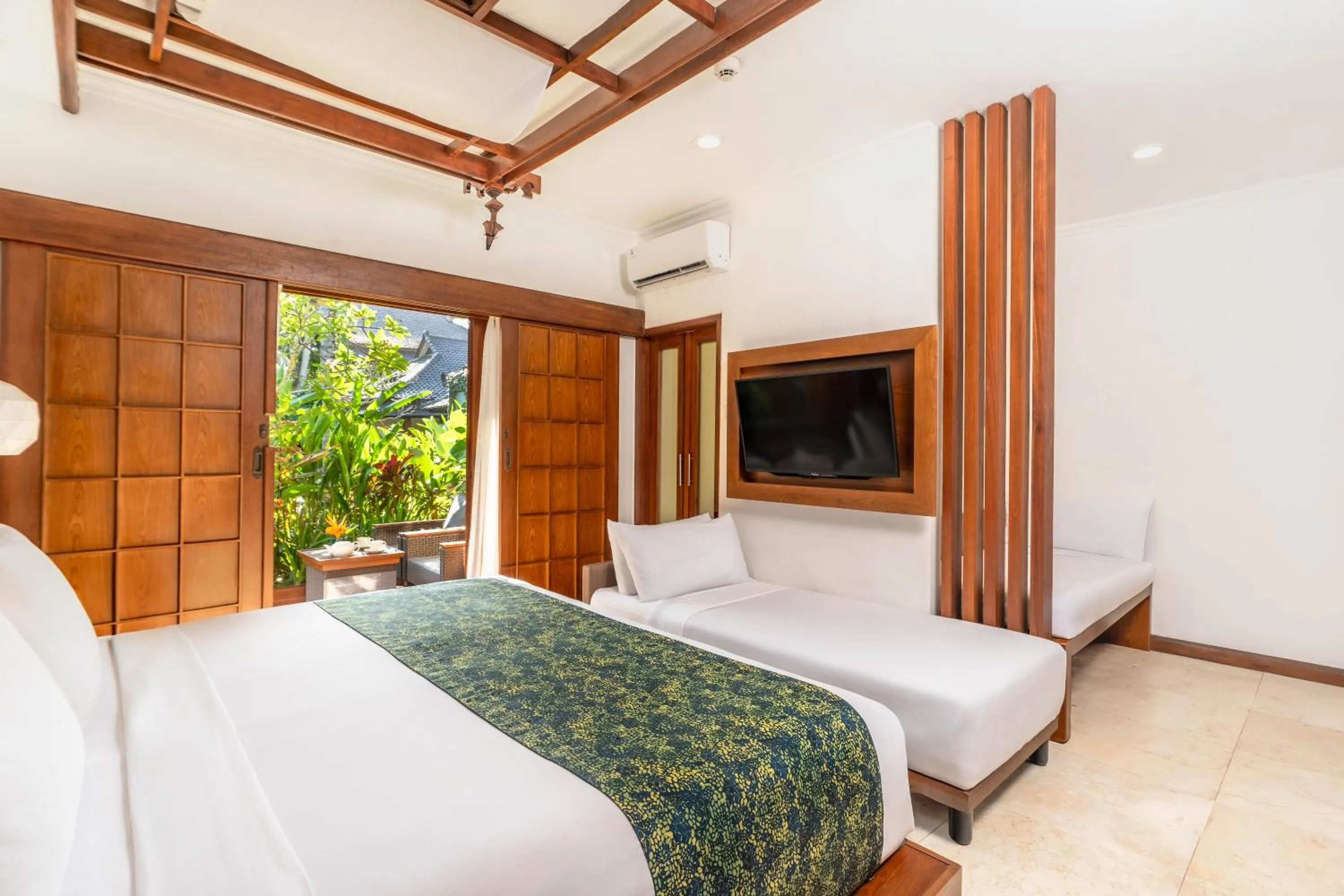 Bedroom, Bed in Candi Beach Resort & Spa