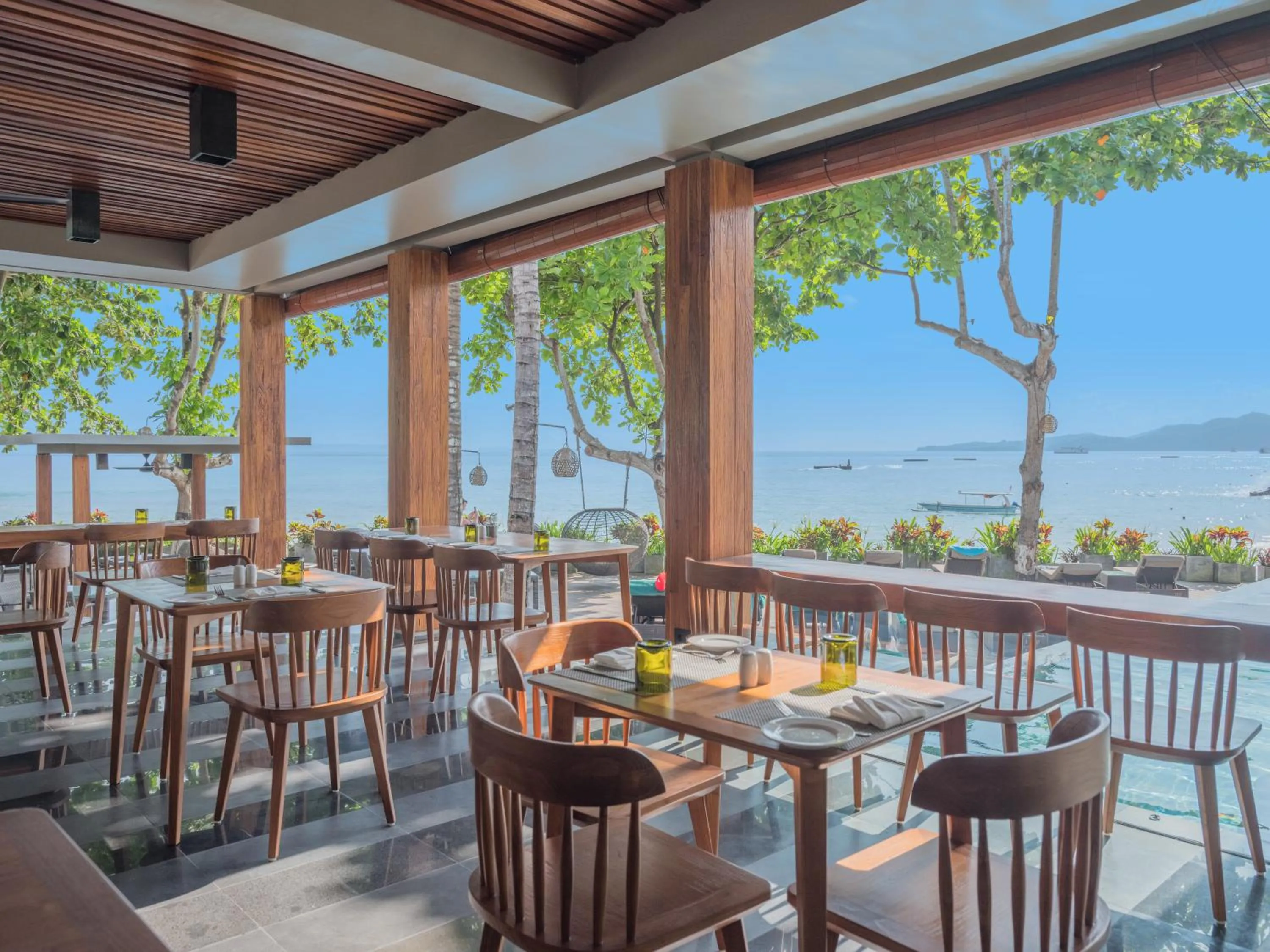 Restaurant/places to eat in Candi Beach Resort & Spa