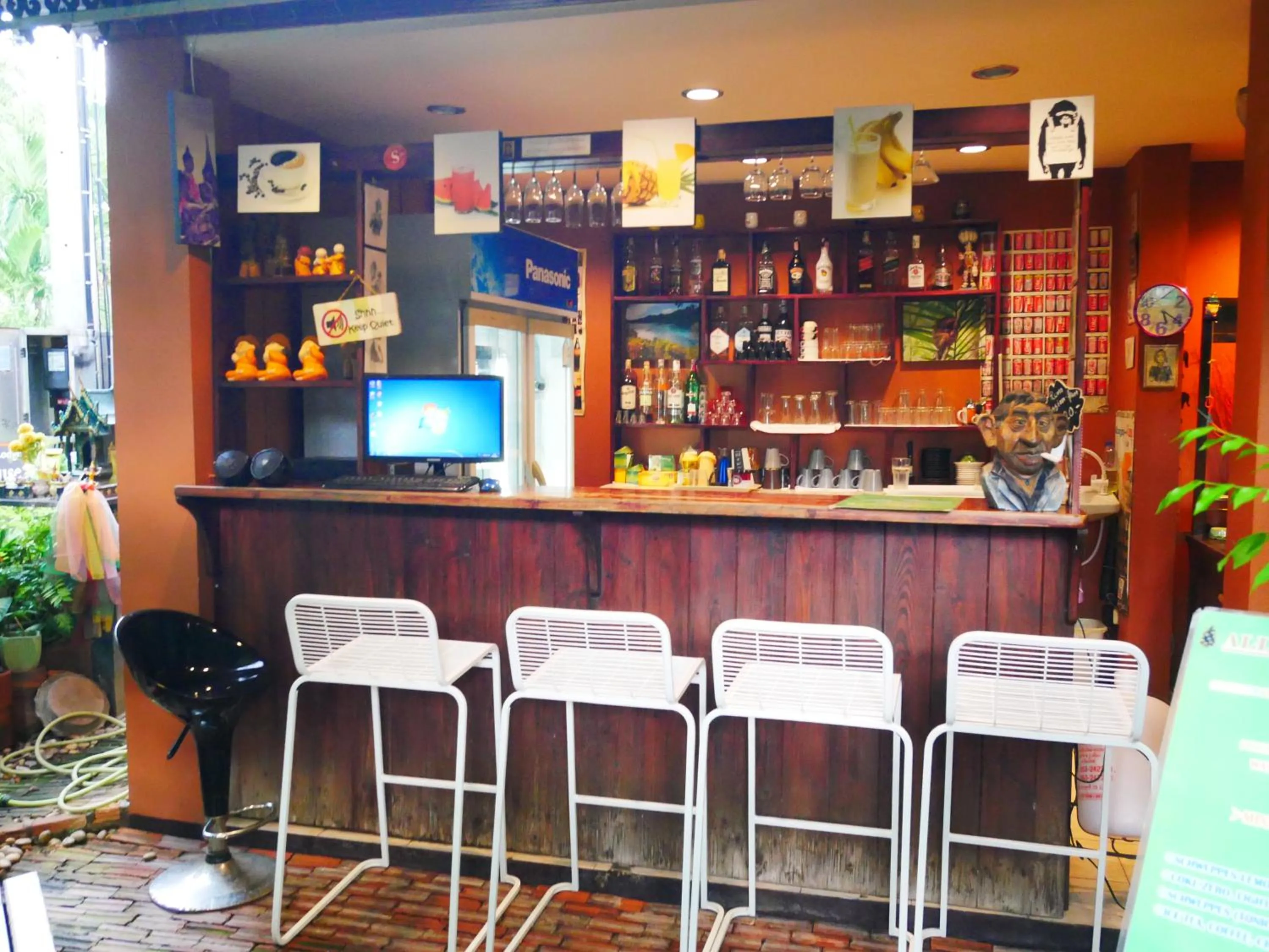 Lounge or bar in All in 1 Guesthouse