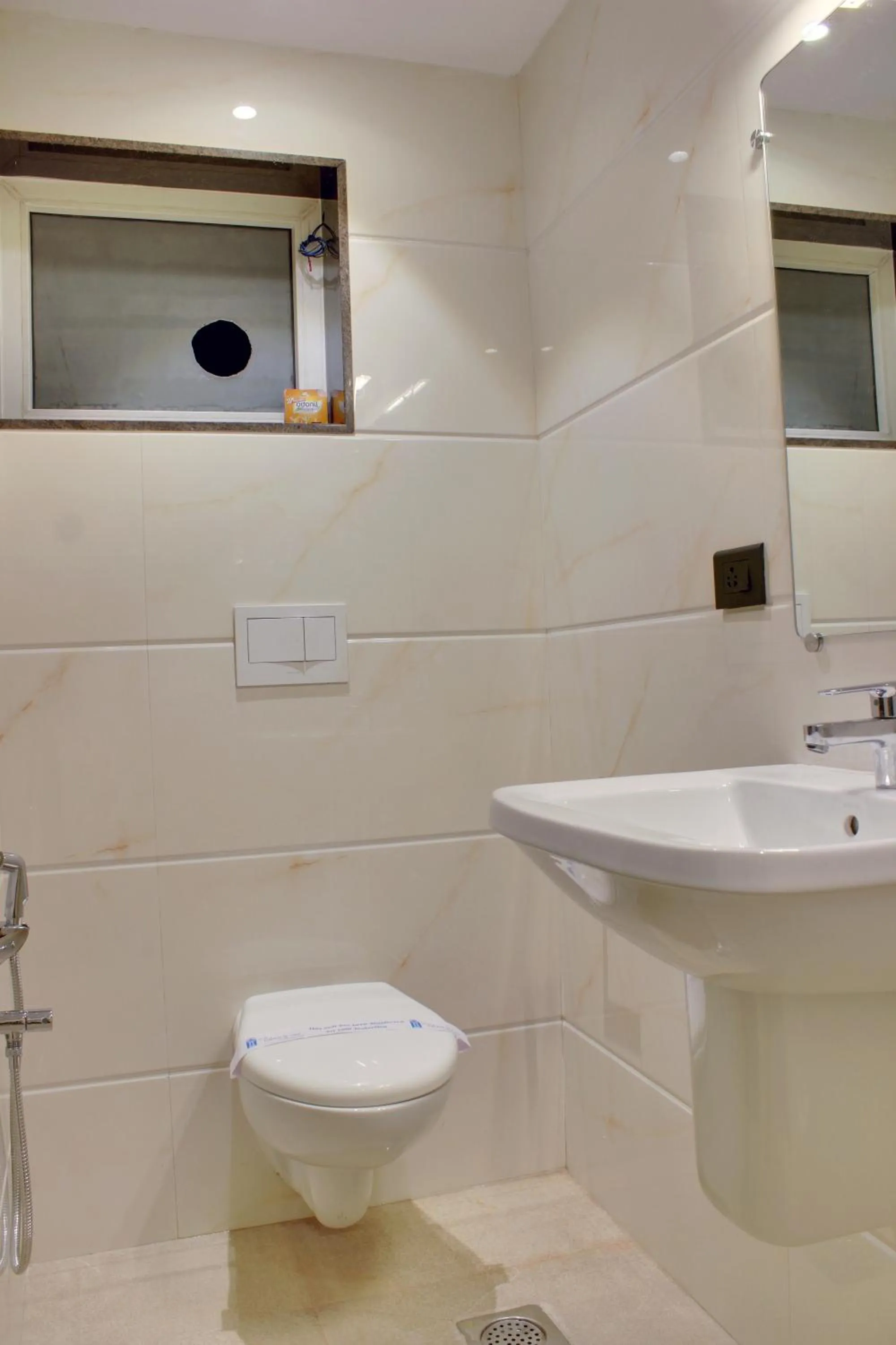 Toilet in Regenta Inn Palacio De Goa, Panjim