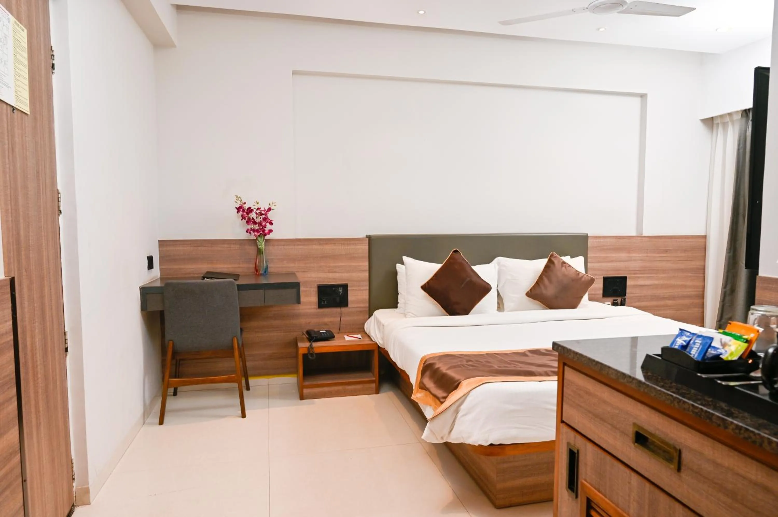 Bed in Regenta Inn Palacio De Goa, Panjim