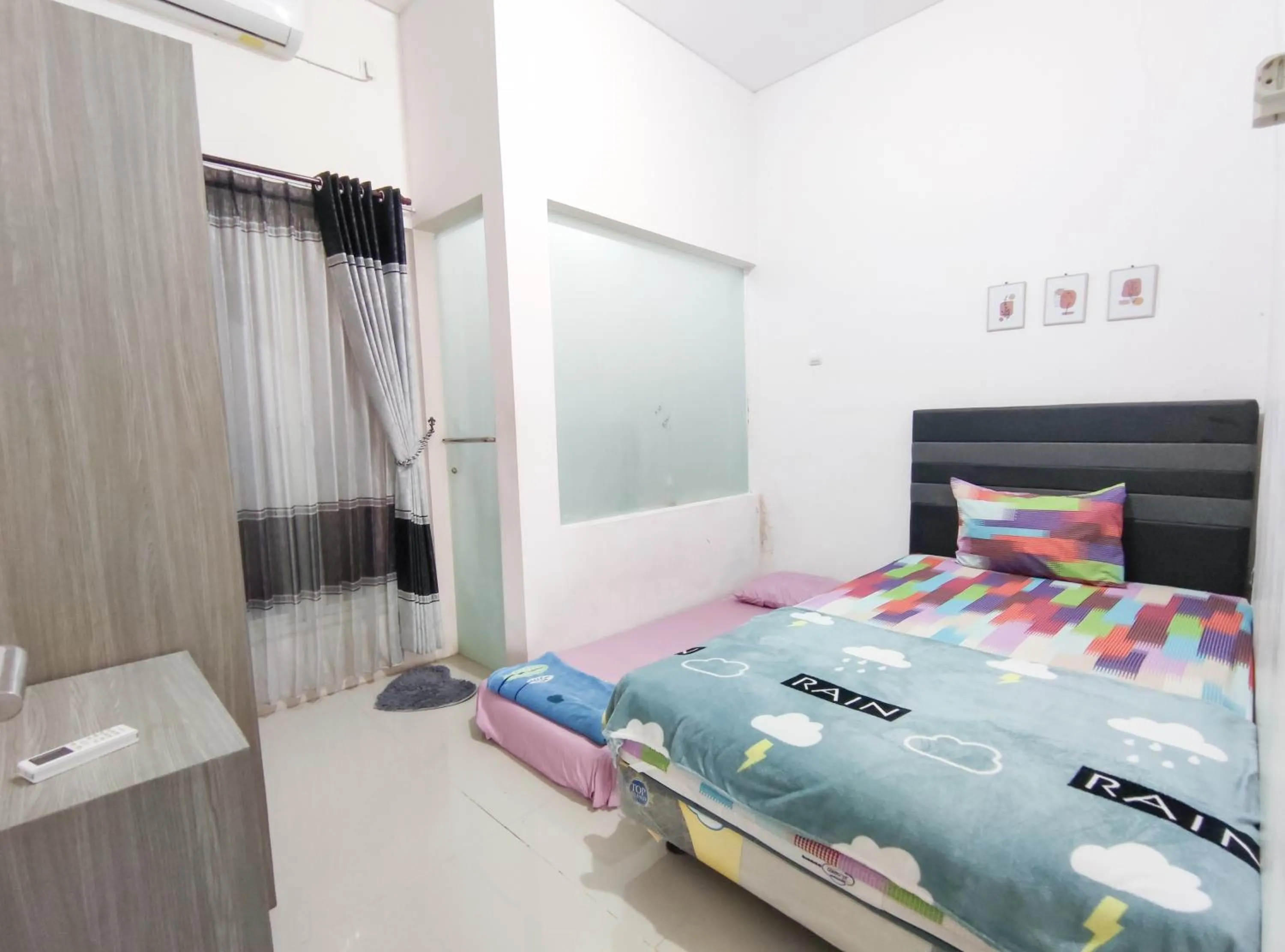 Bed in Surabaya Homey near Juanda Airport Syariah