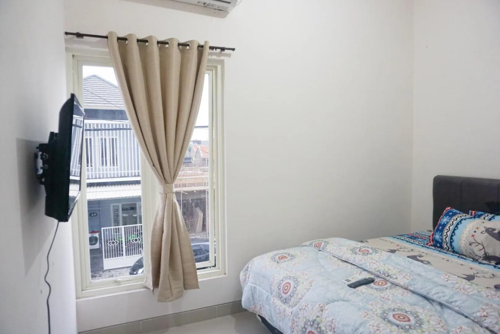 Bed in Surabaya Homey near Juanda Airport Syariah