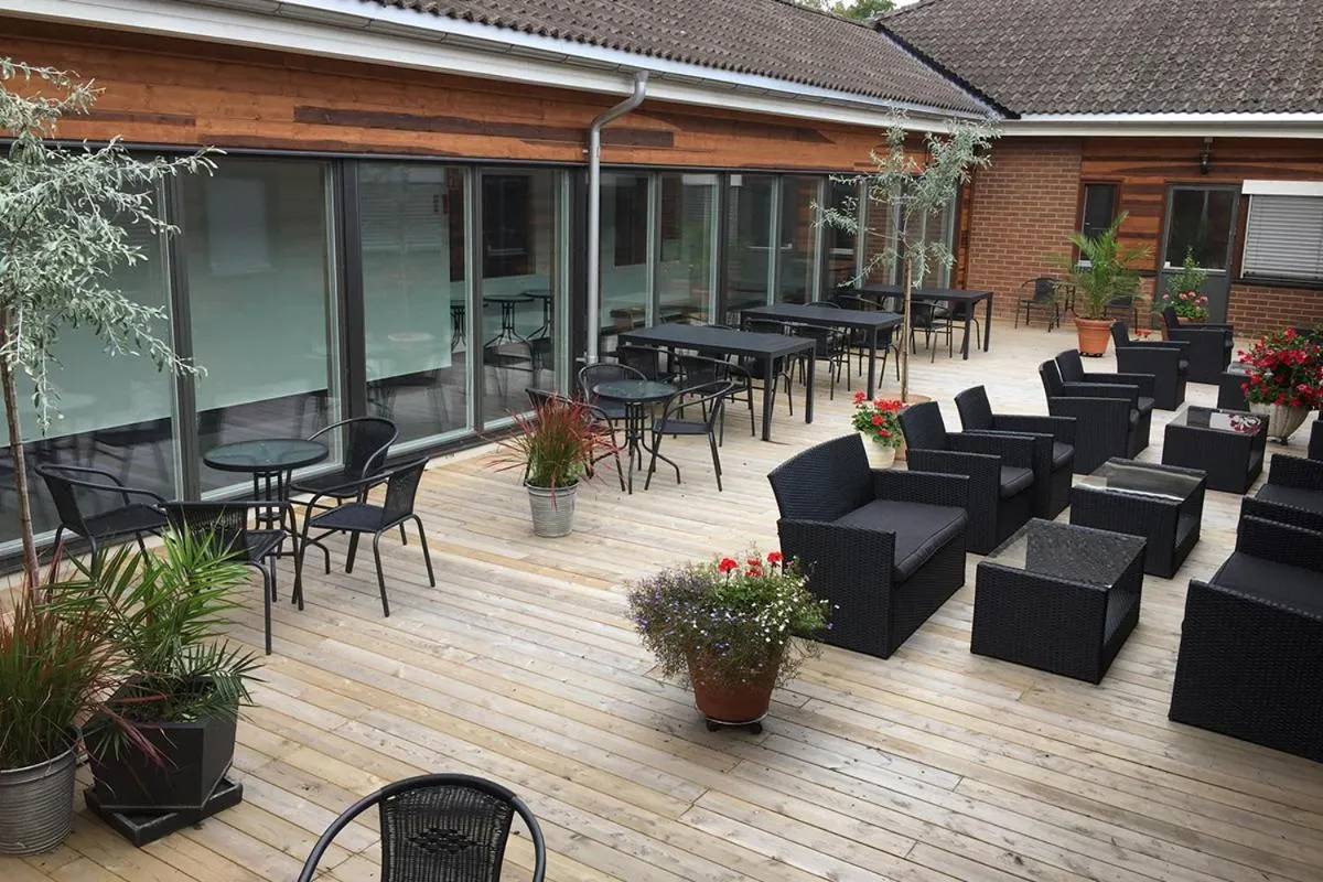 Restaurant/places to eat in Kompassen