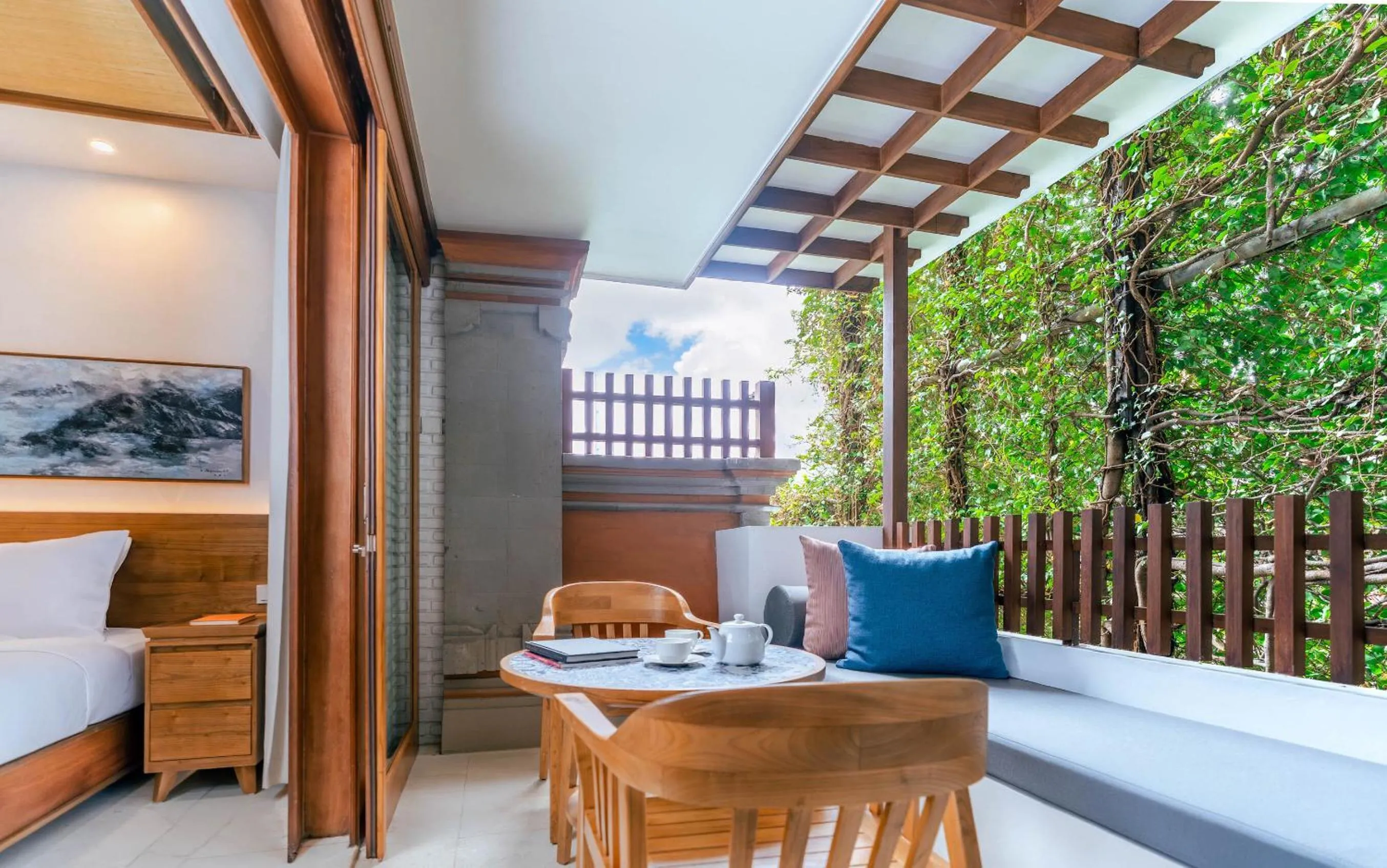 View (from property/room), Bed in Legian Beach Hotel