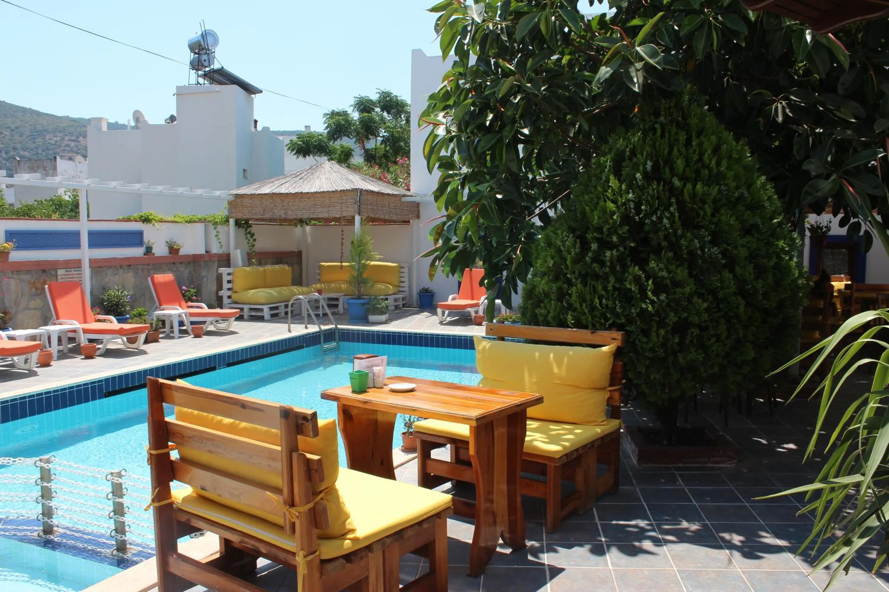 Garden view in Oya Butik Otel