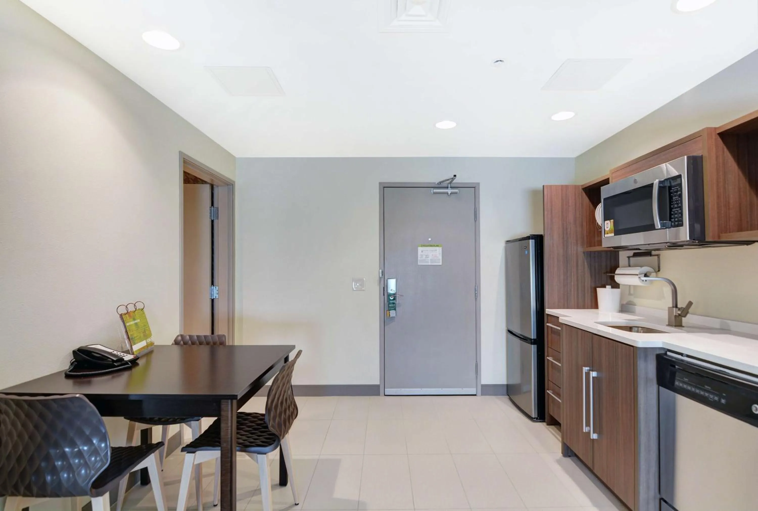 Kitchen or kitchenette in Home2 Suites By Hilton Grand Junction Northwest