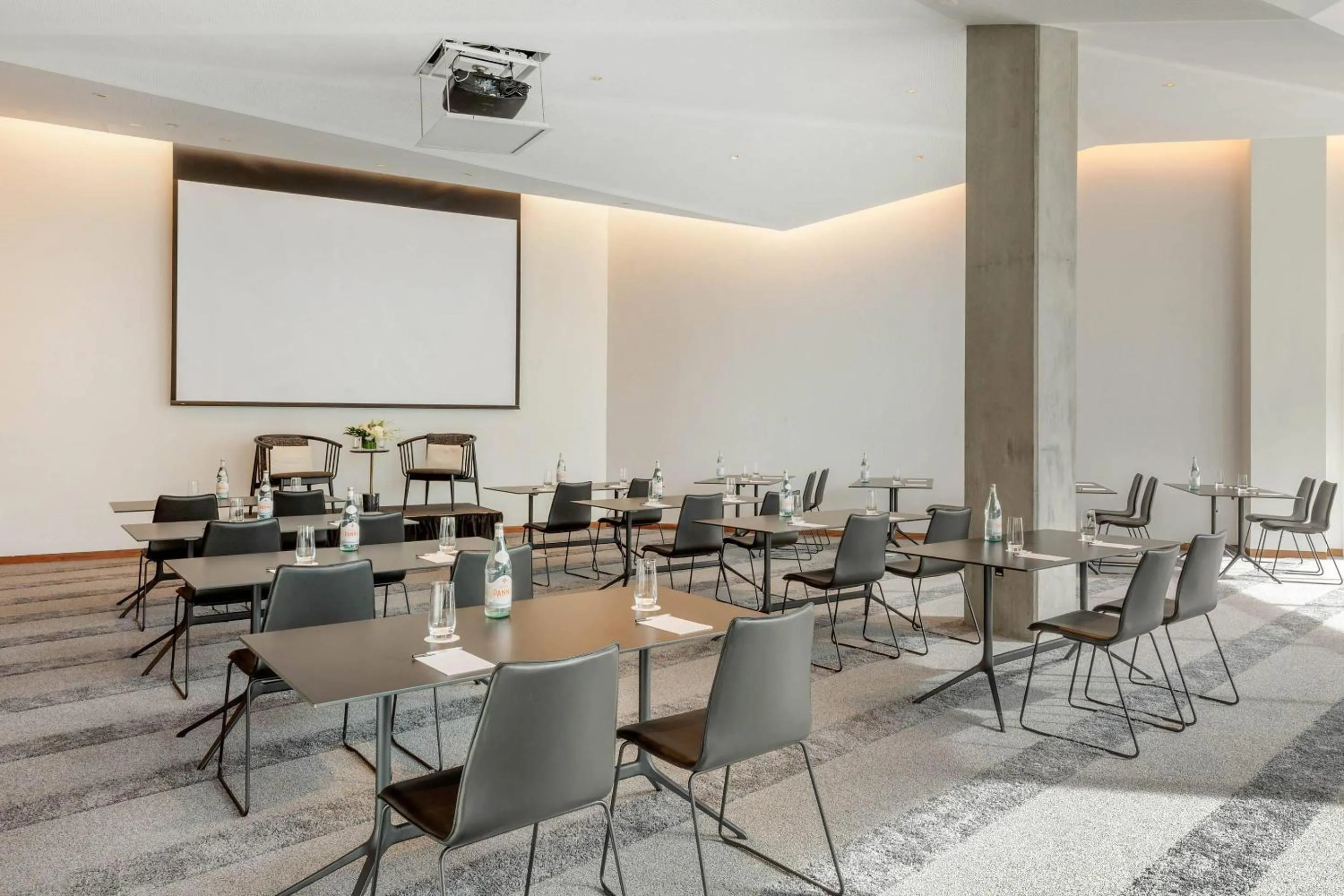 Meeting/conference room in Cambria Hotel Boston Downtown - Seaport