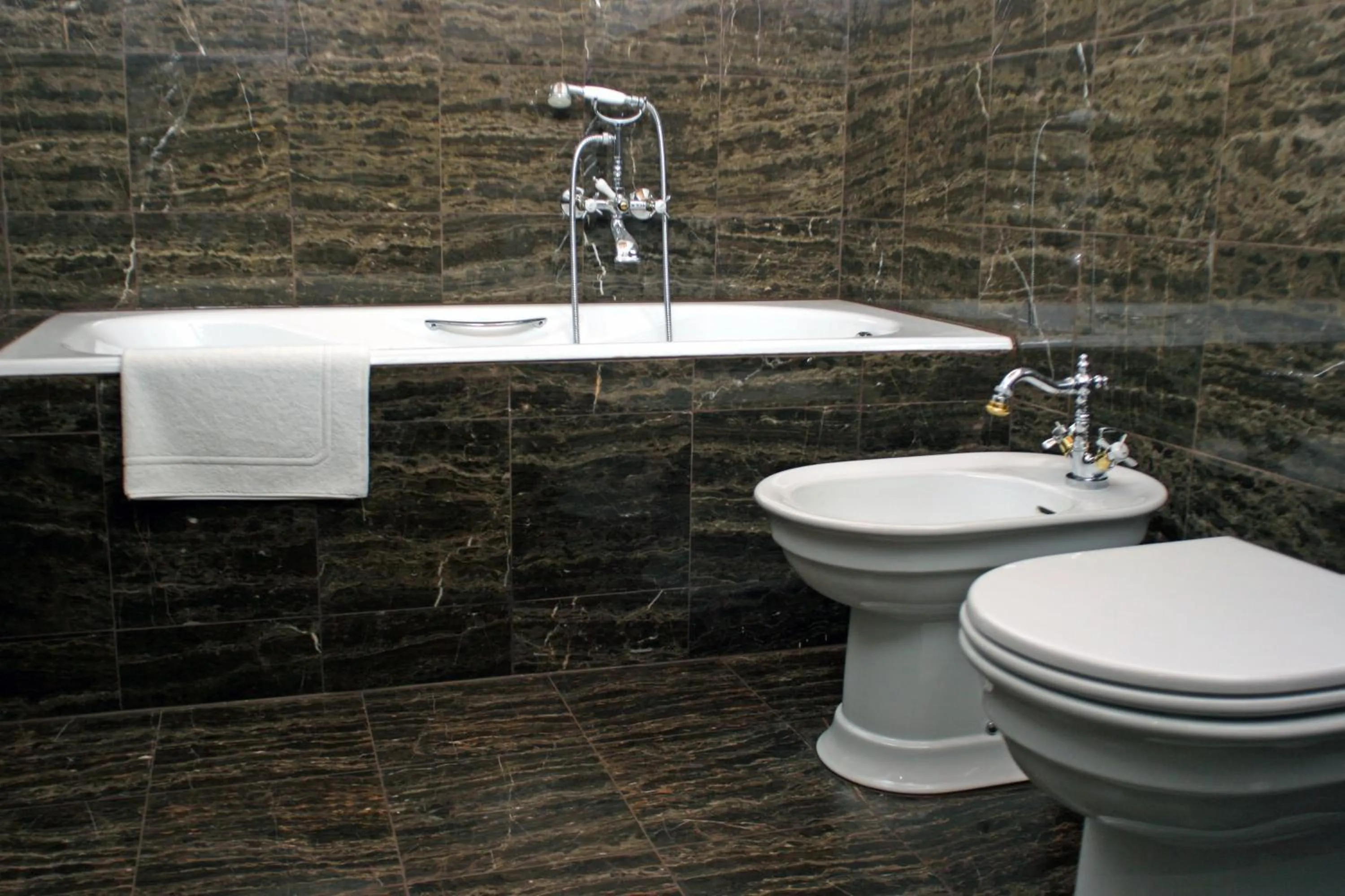 Bathroom in Klasztor Cedynia Hotel