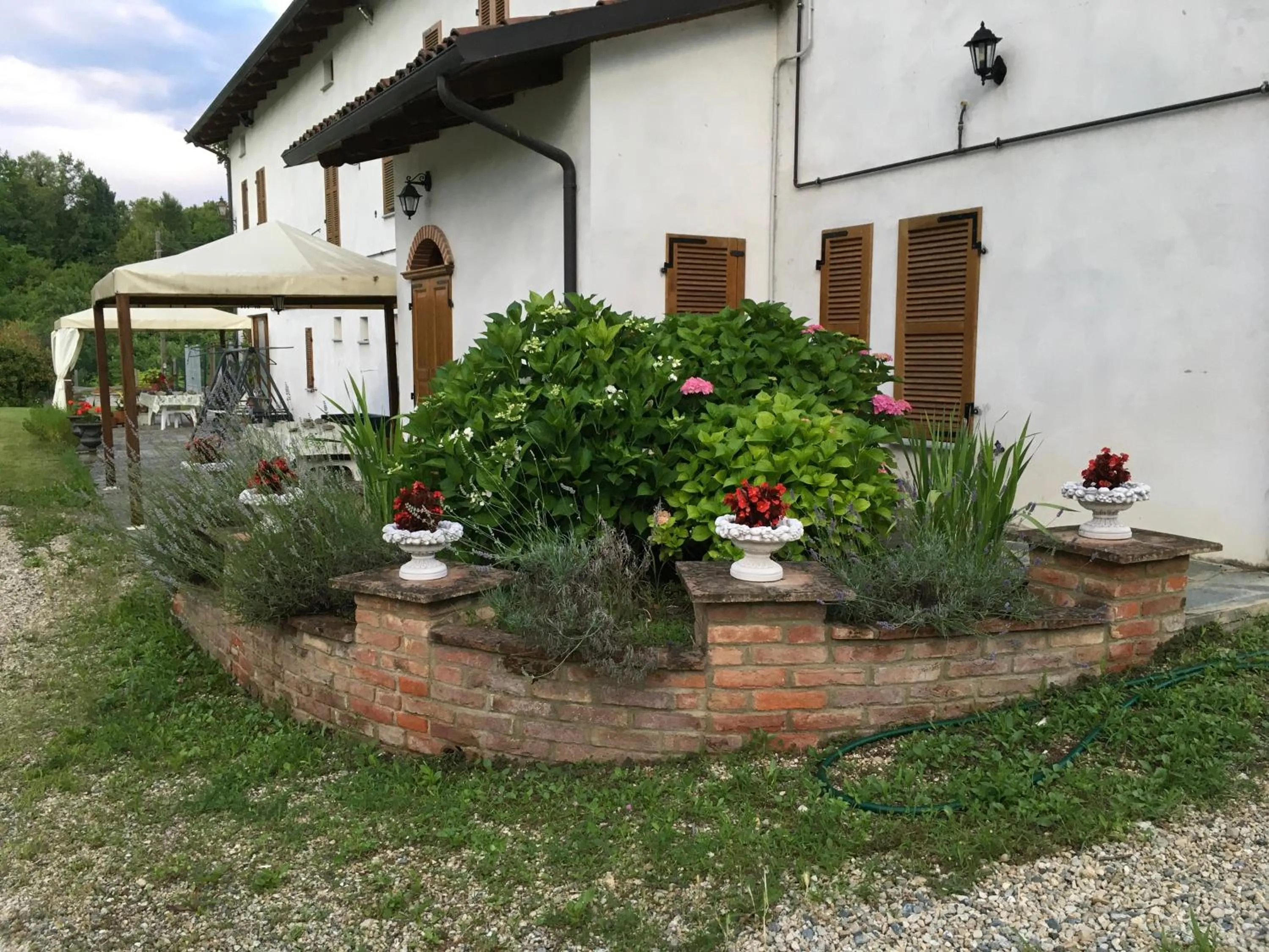 Property building in Cascina Gardina