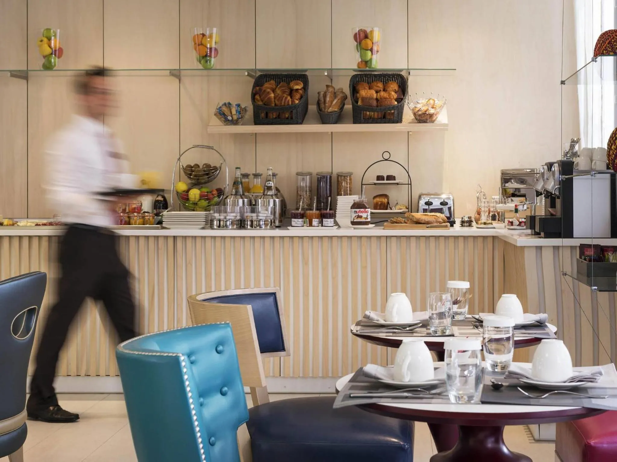 Property building in Mercure Paris Levallois